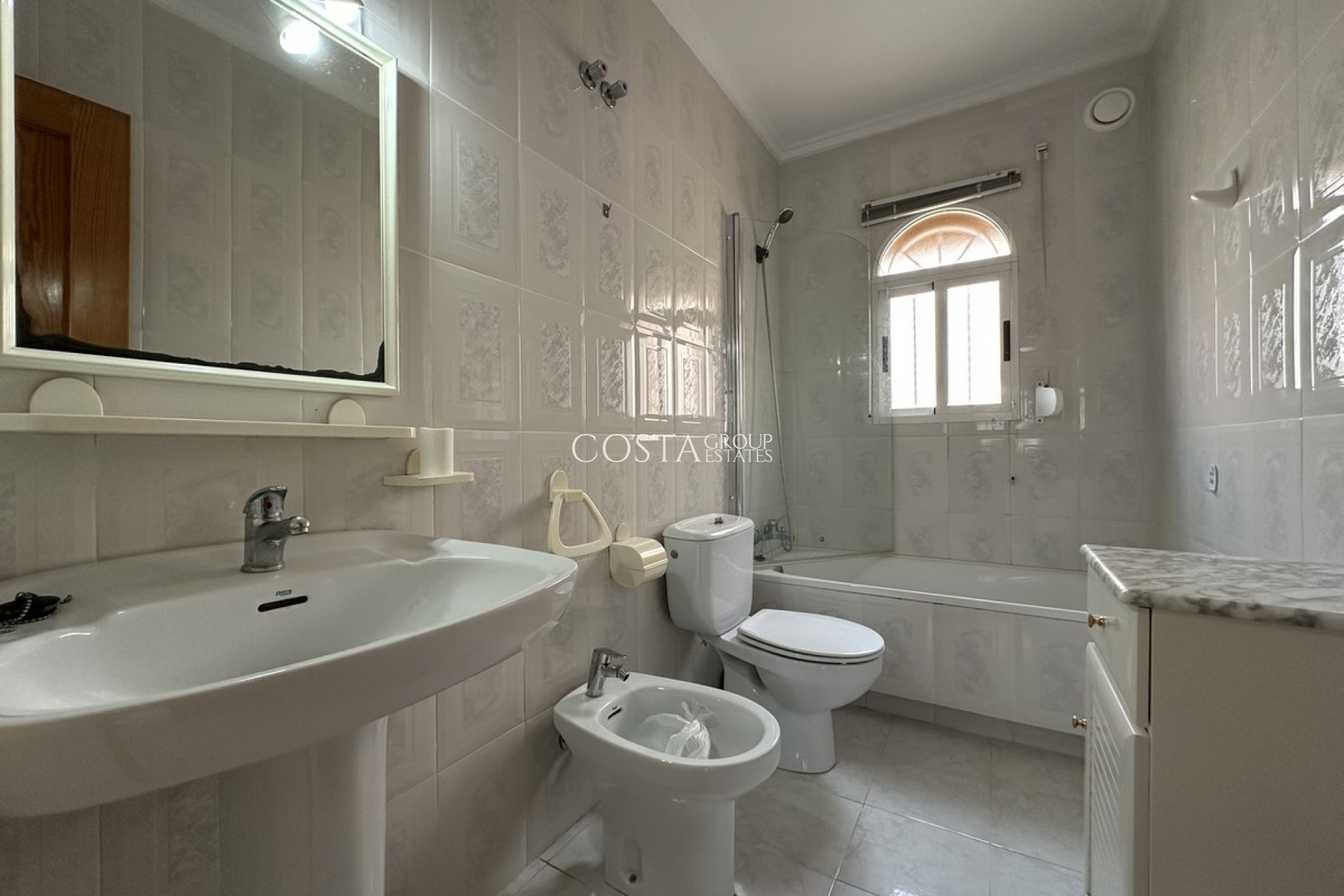 Resale - Apartments -
Torrevieja - La Mata