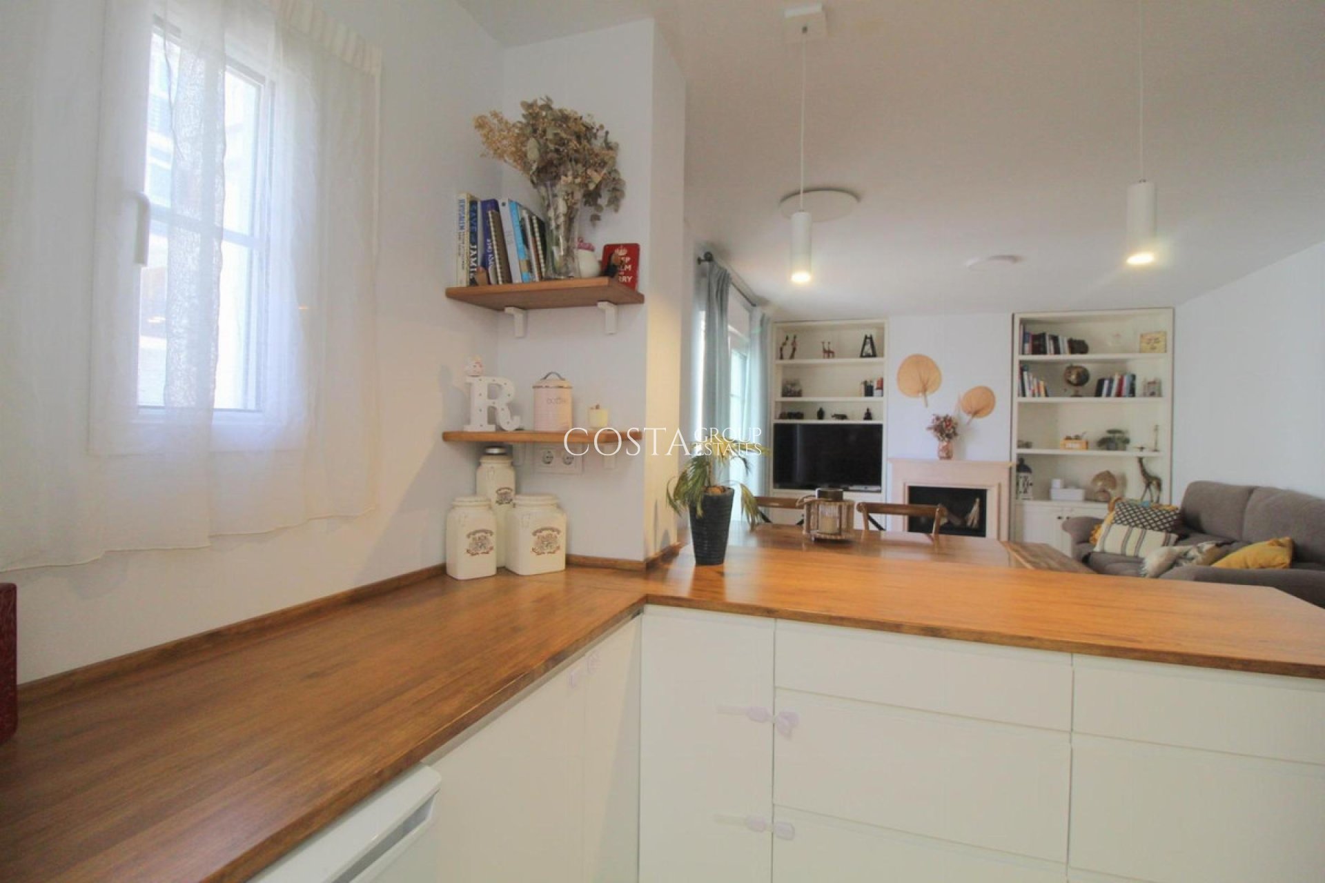 Resale - Apartments -
Torrevieja - La Veleta