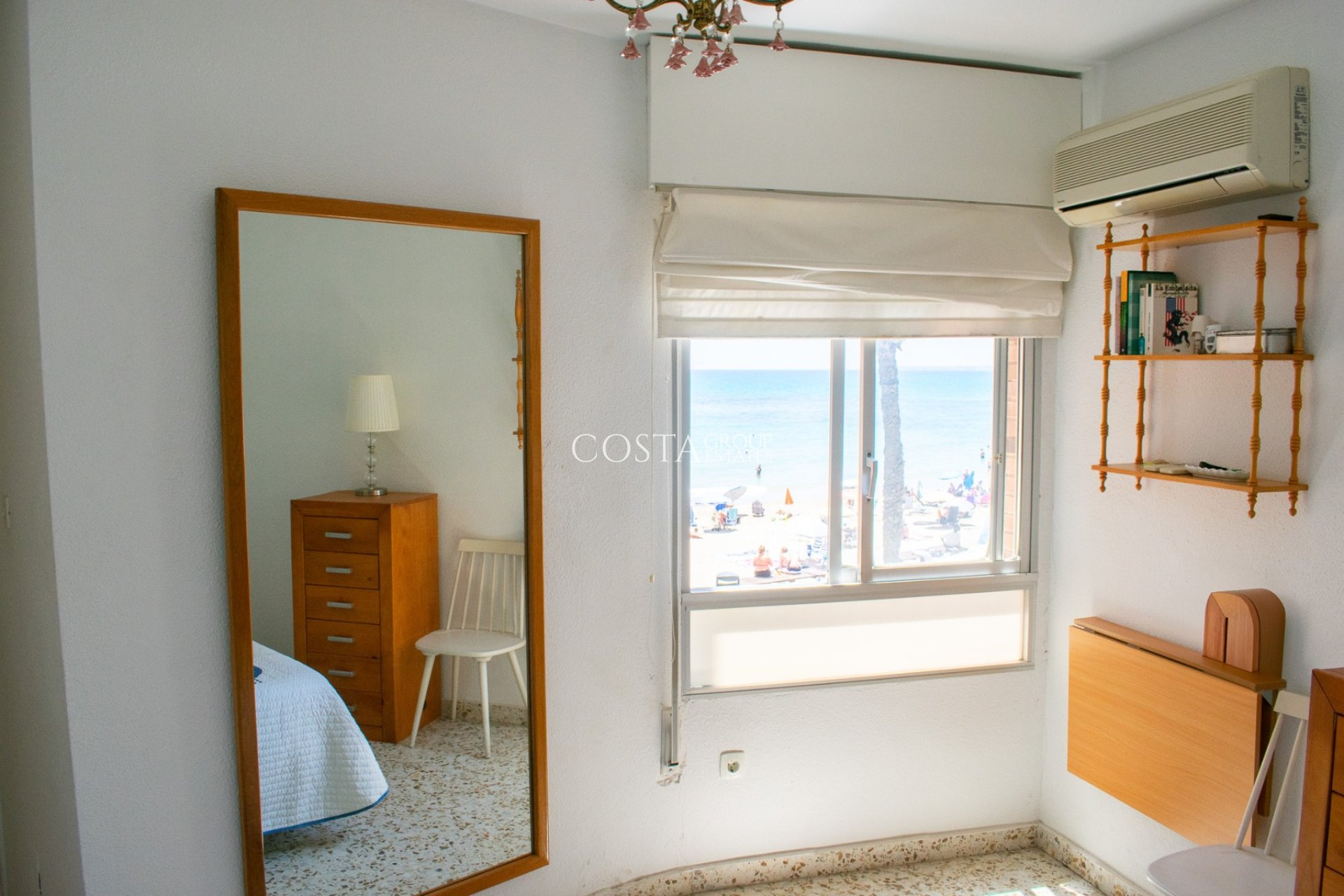 Resale - Apartments -
Torrevieja - Playa del Cura