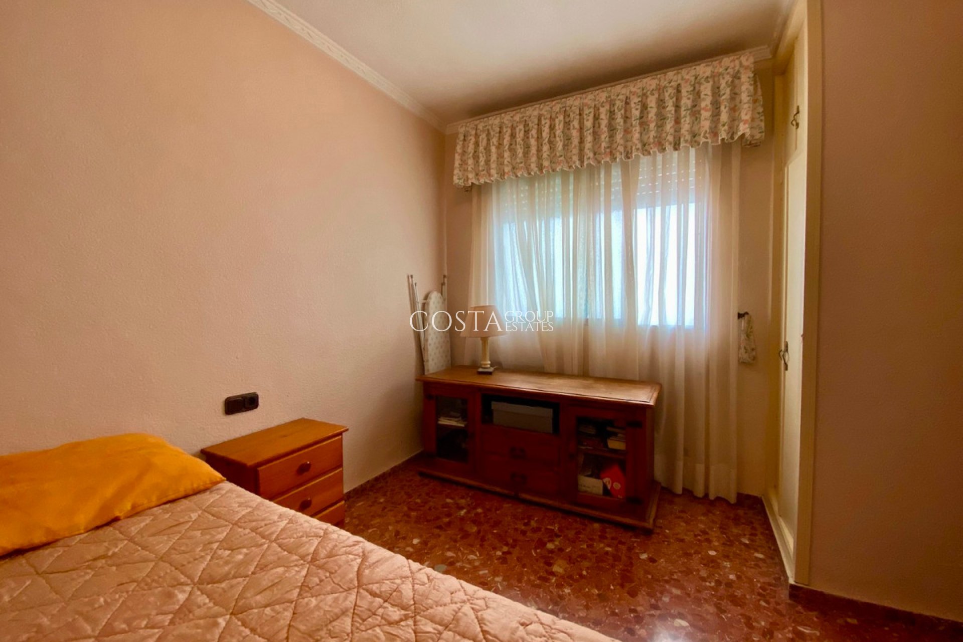 Resale - Apartments -
Torrevieja - Playa del Cura