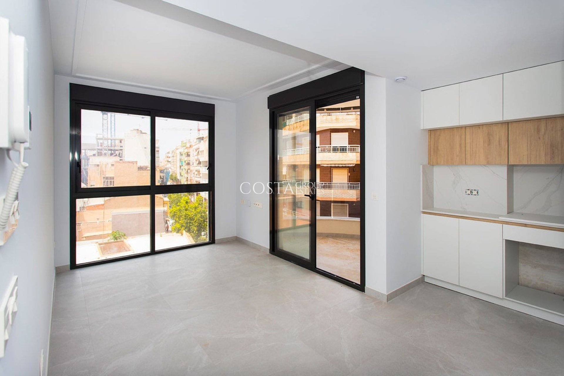Resale - Apartments -
Torrevieja - Playa del Cura