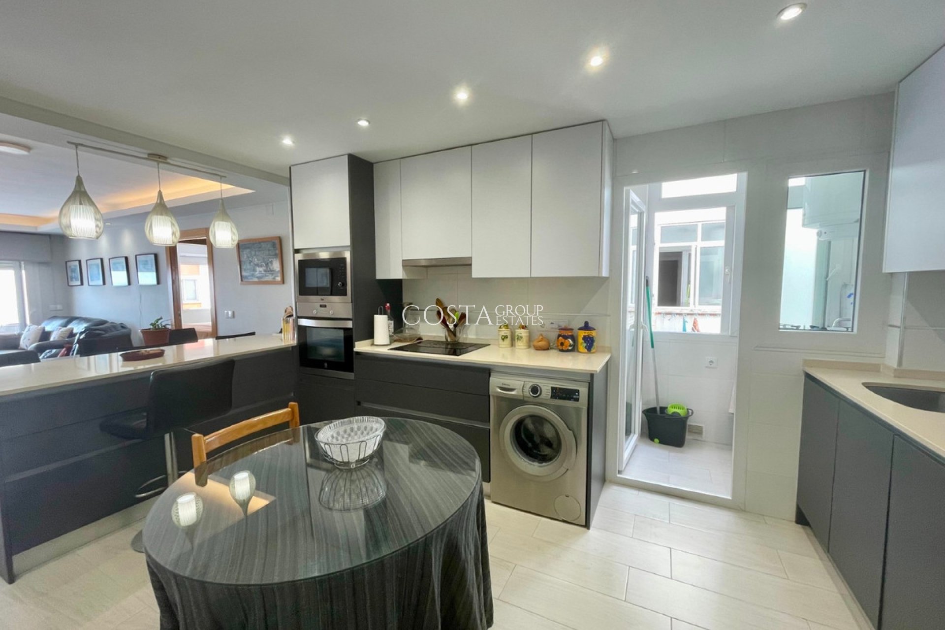 Resale - Apartments -
Torrevieja - Playa del Cura