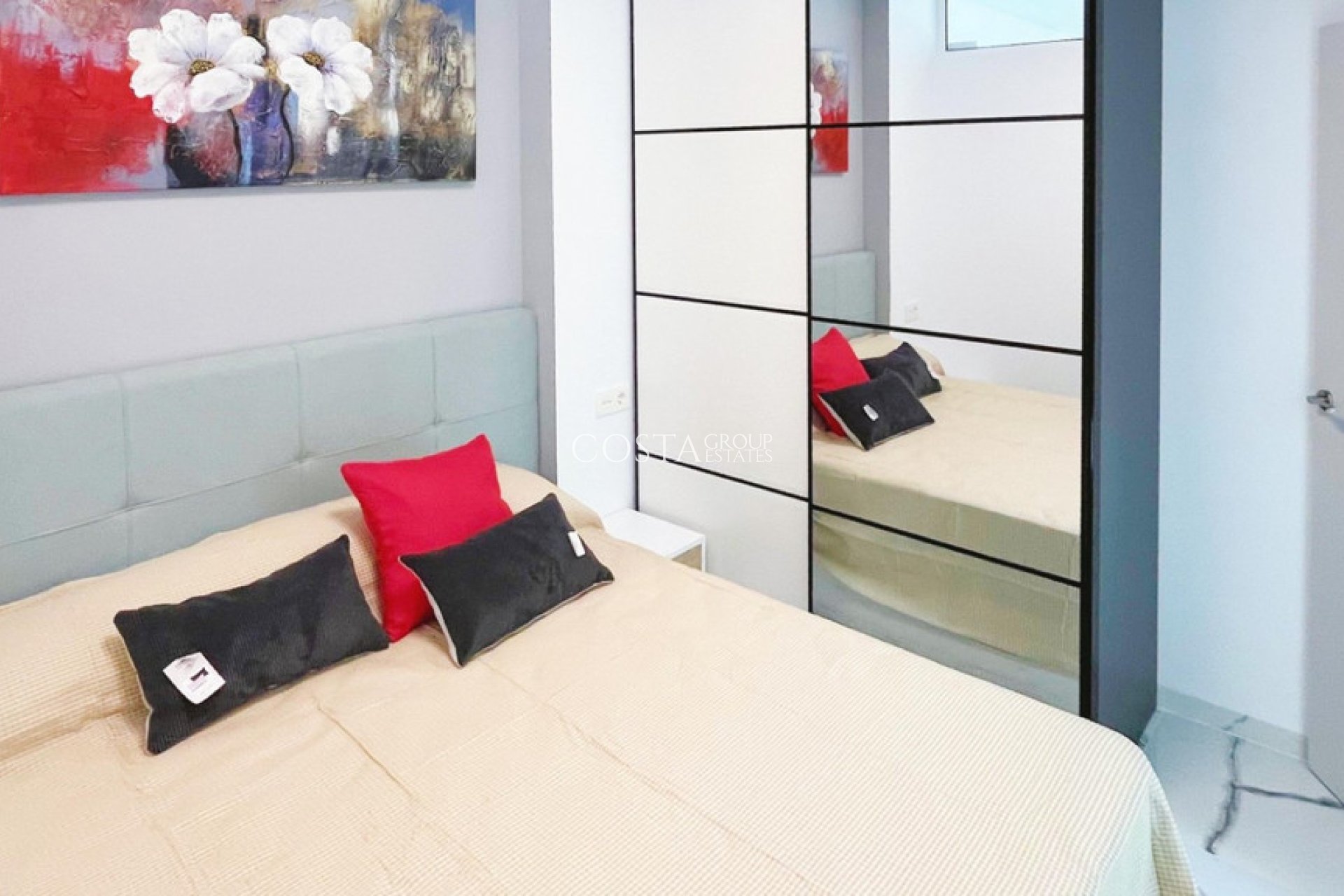 Resale - Apartments -
Torrevieja - Playa del Cura