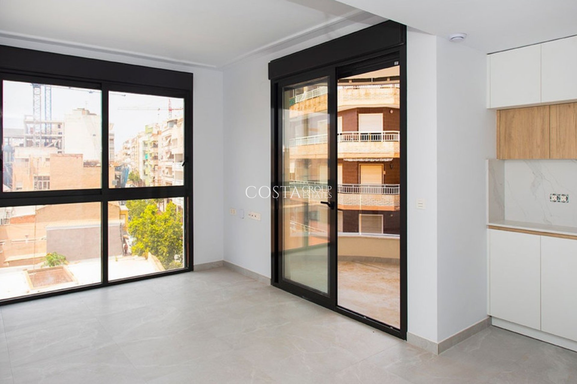 Resale - Apartments -
Torrevieja - Playa del Cura