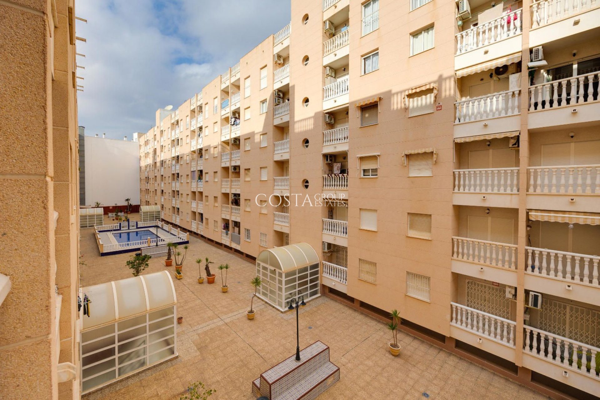 Resale - Apartments -
Torrevieja - Playa del Cura