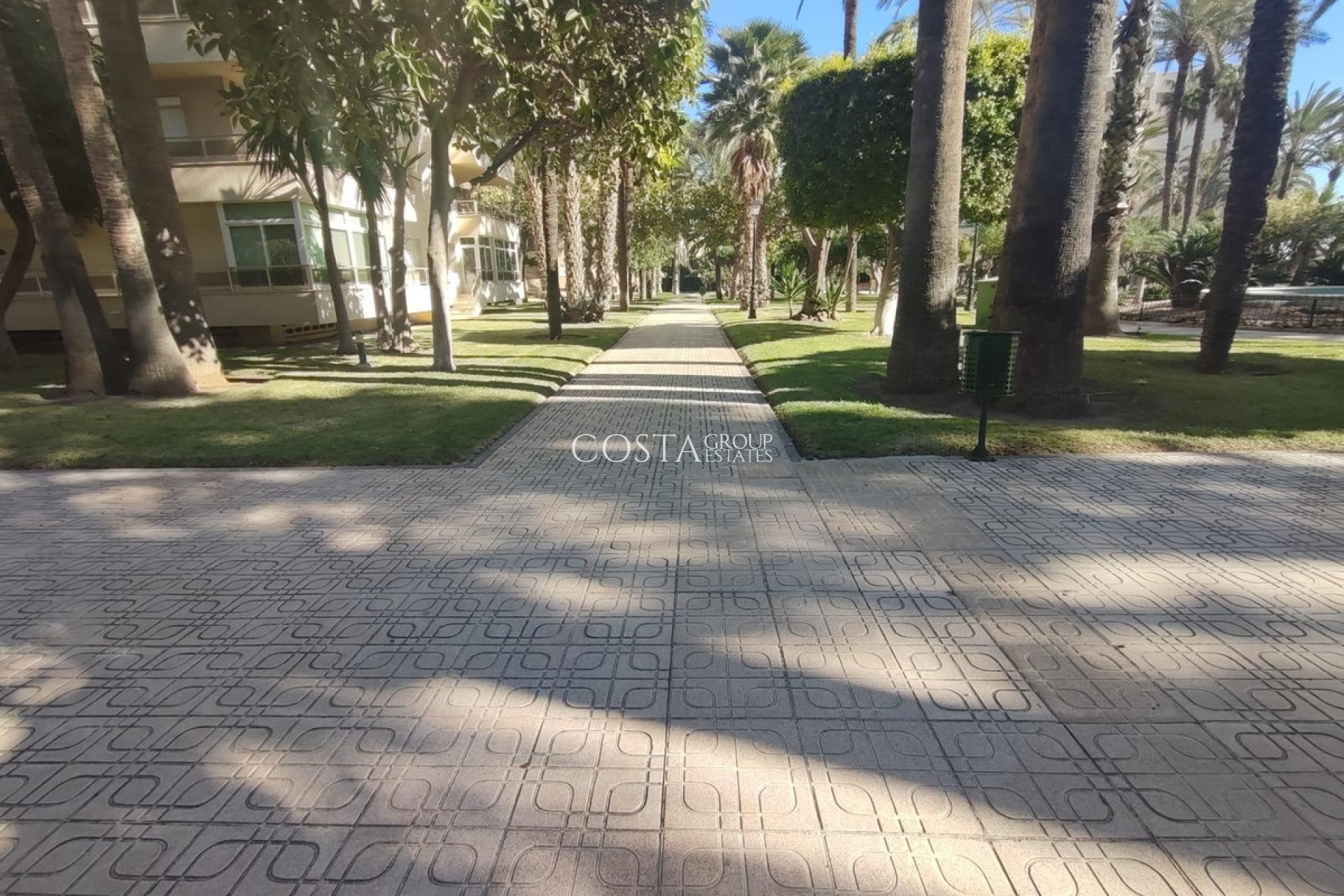 Resale - Apartments -
Torrevieja - Torrevieja Centro