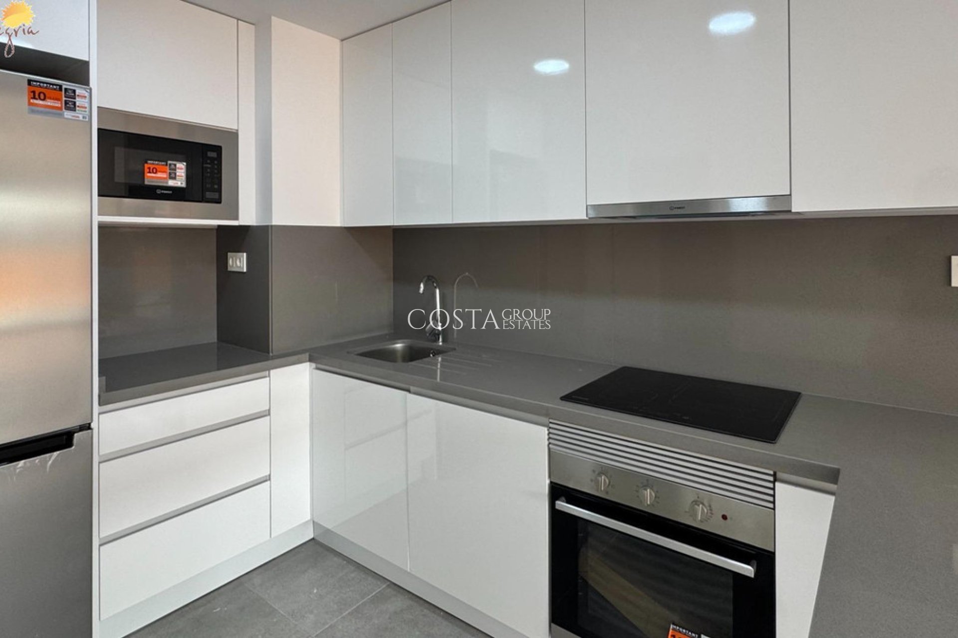 Resale - Apartments -
Torrevieja - Torrevieja Centro