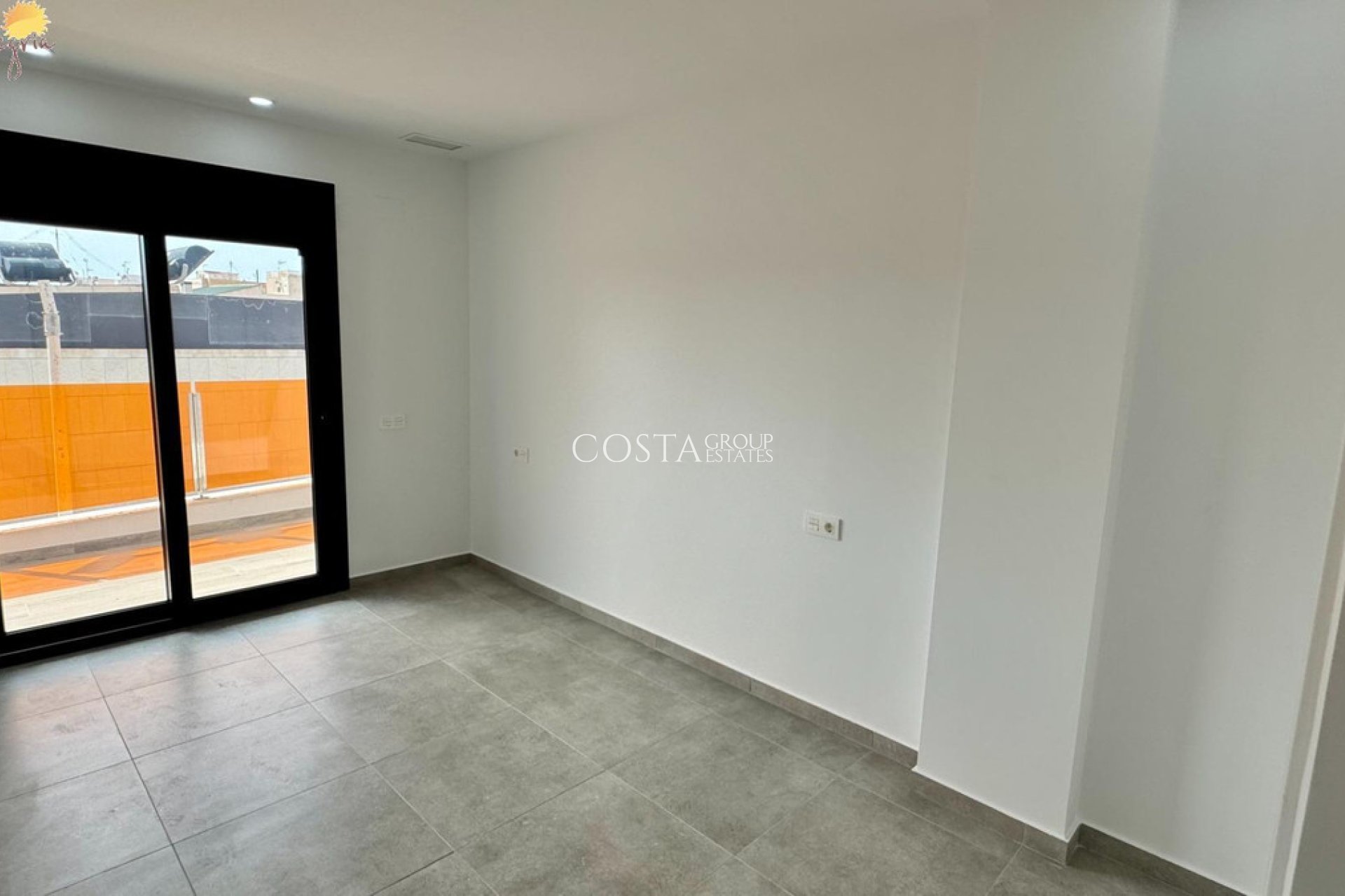 Resale - Apartments -
Torrevieja - Torrevieja Centro