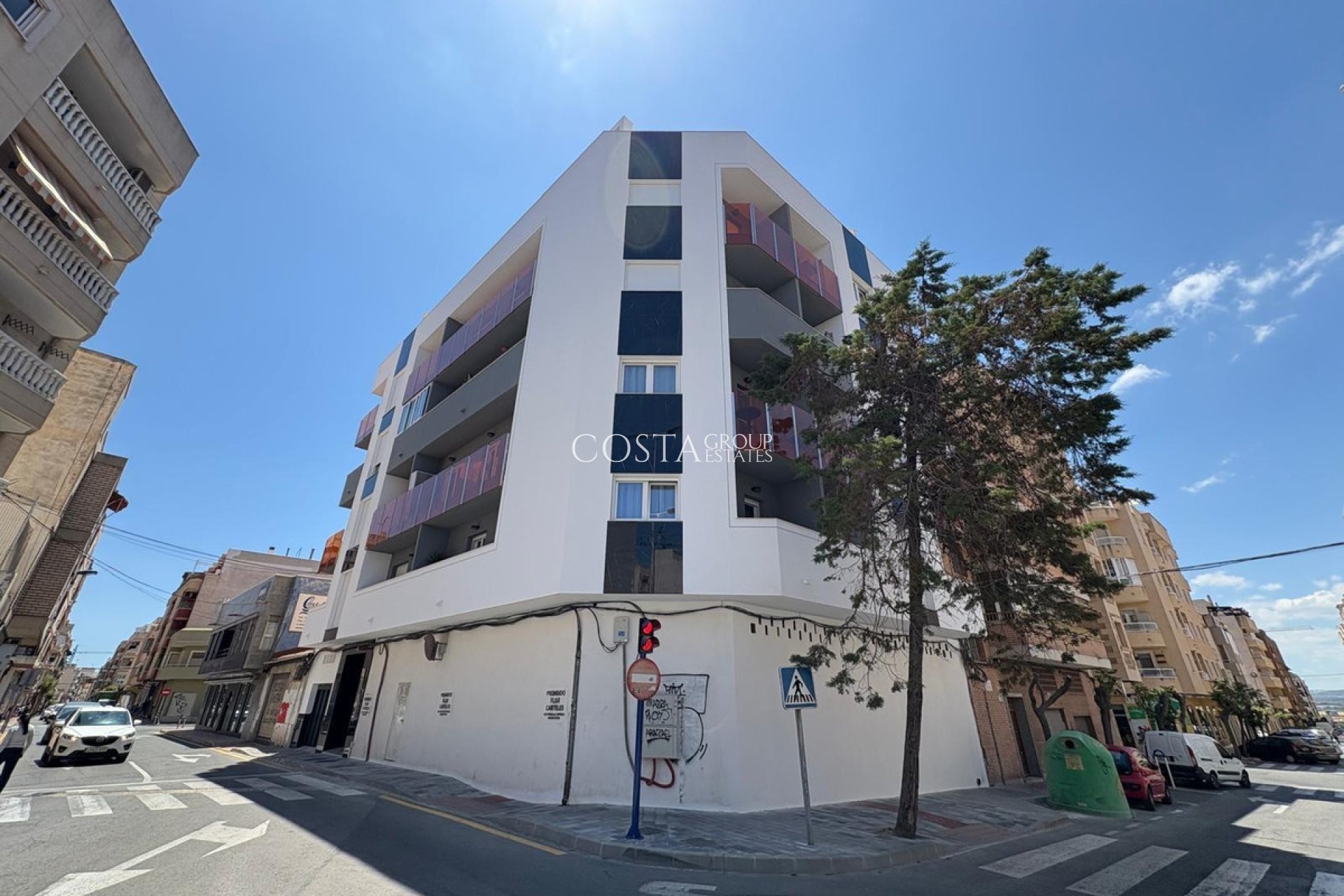 Resale - Apartments -
Torrevieja - Torrevieja Centro