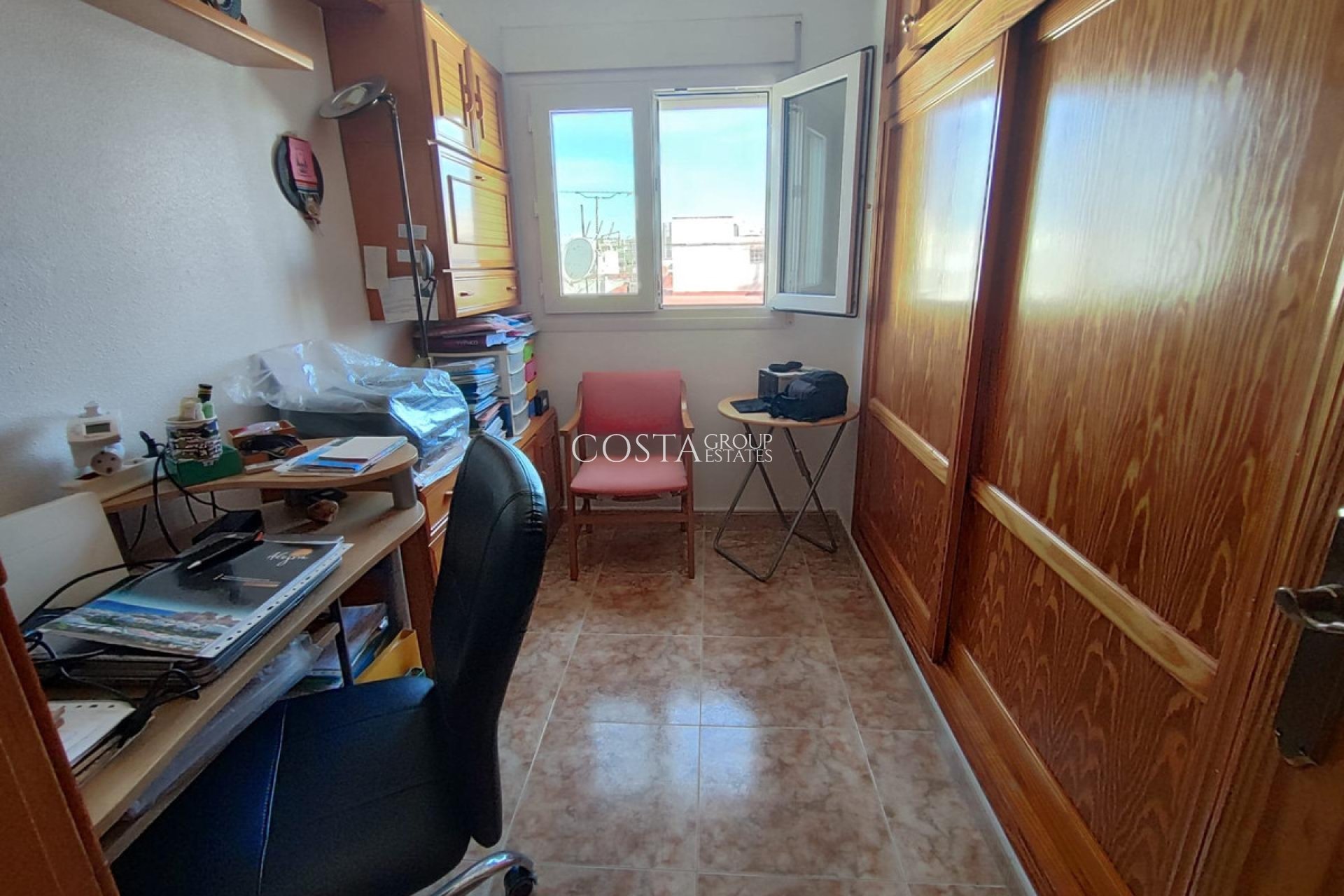 Resale - Apartments -
Torrevieja - Torrevieja Centro