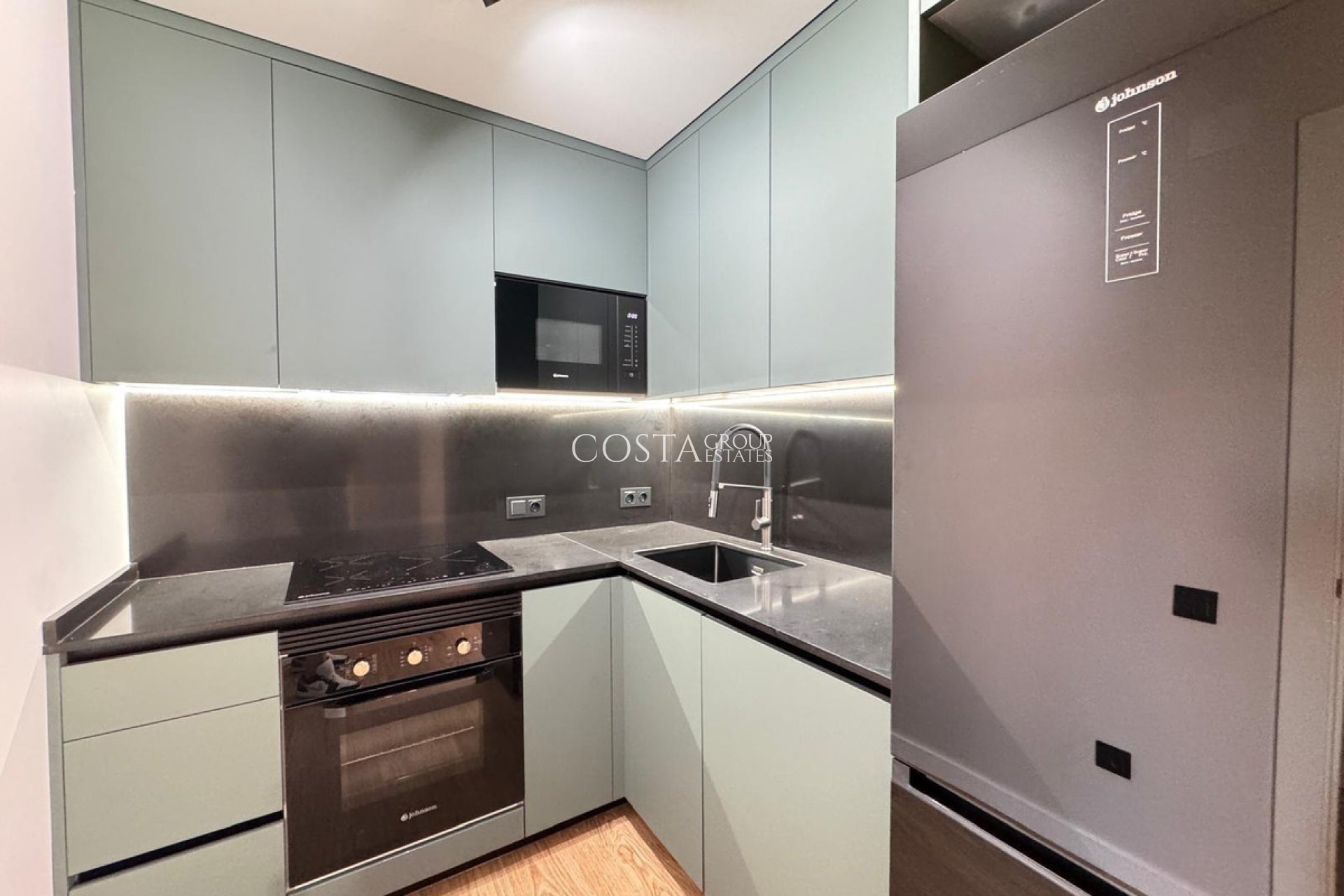 Resale - Apartments -
Torrevieja - Torrevieja Centro