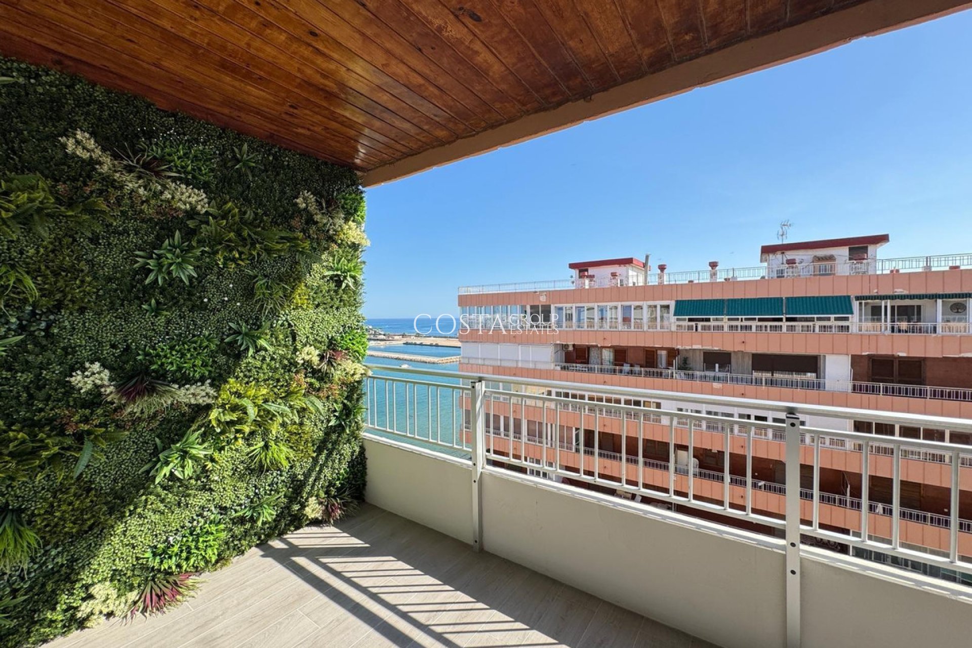 Resale - Apartments -
Torrevieja - Torrevieja Centro