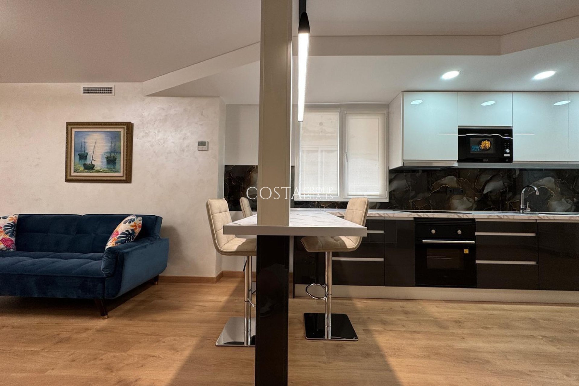 Resale - Apartments -
Torrevieja - Torrevieja Centro