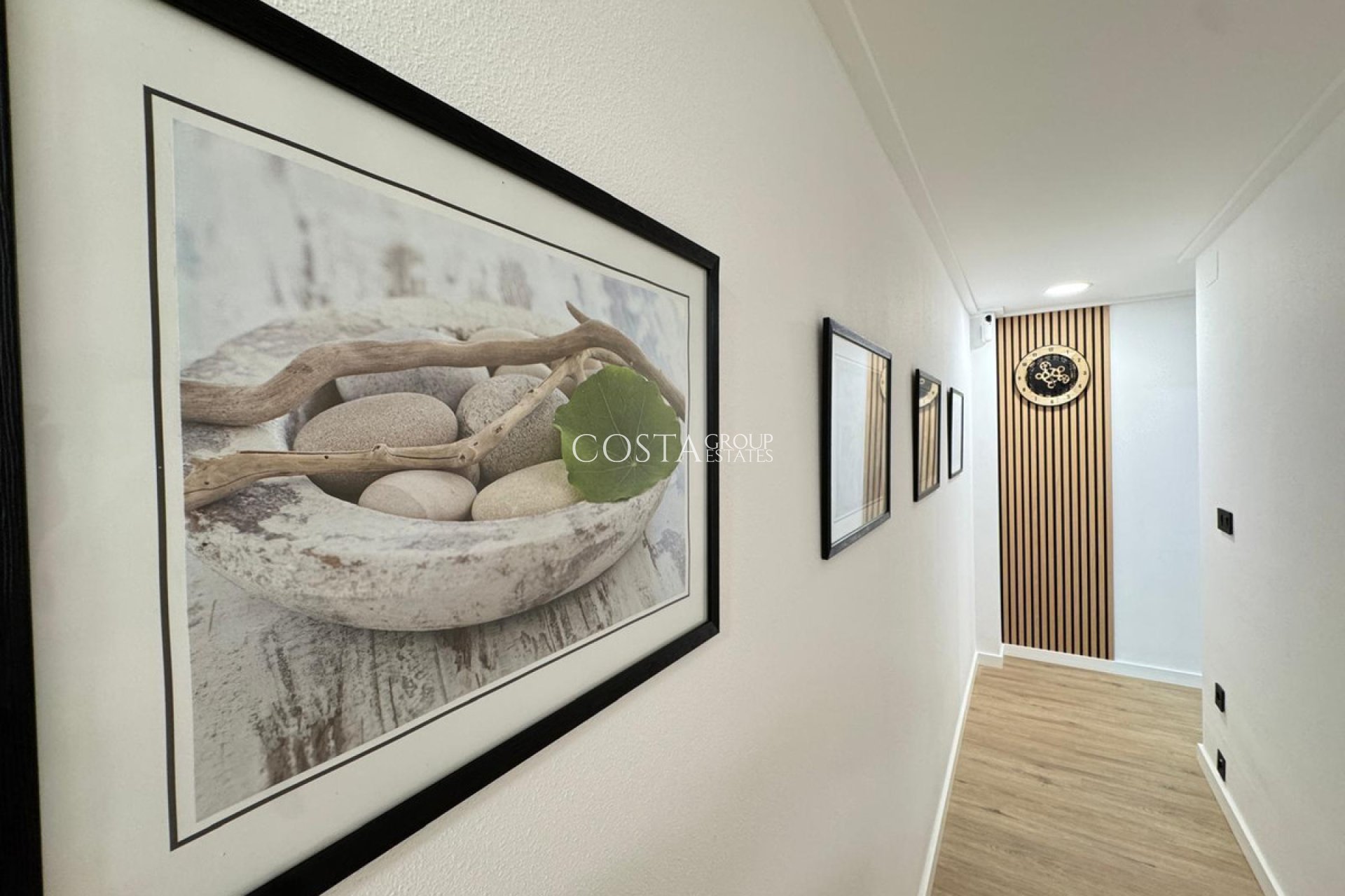 Resale - Apartments -
Torrevieja - Torrevieja Centro