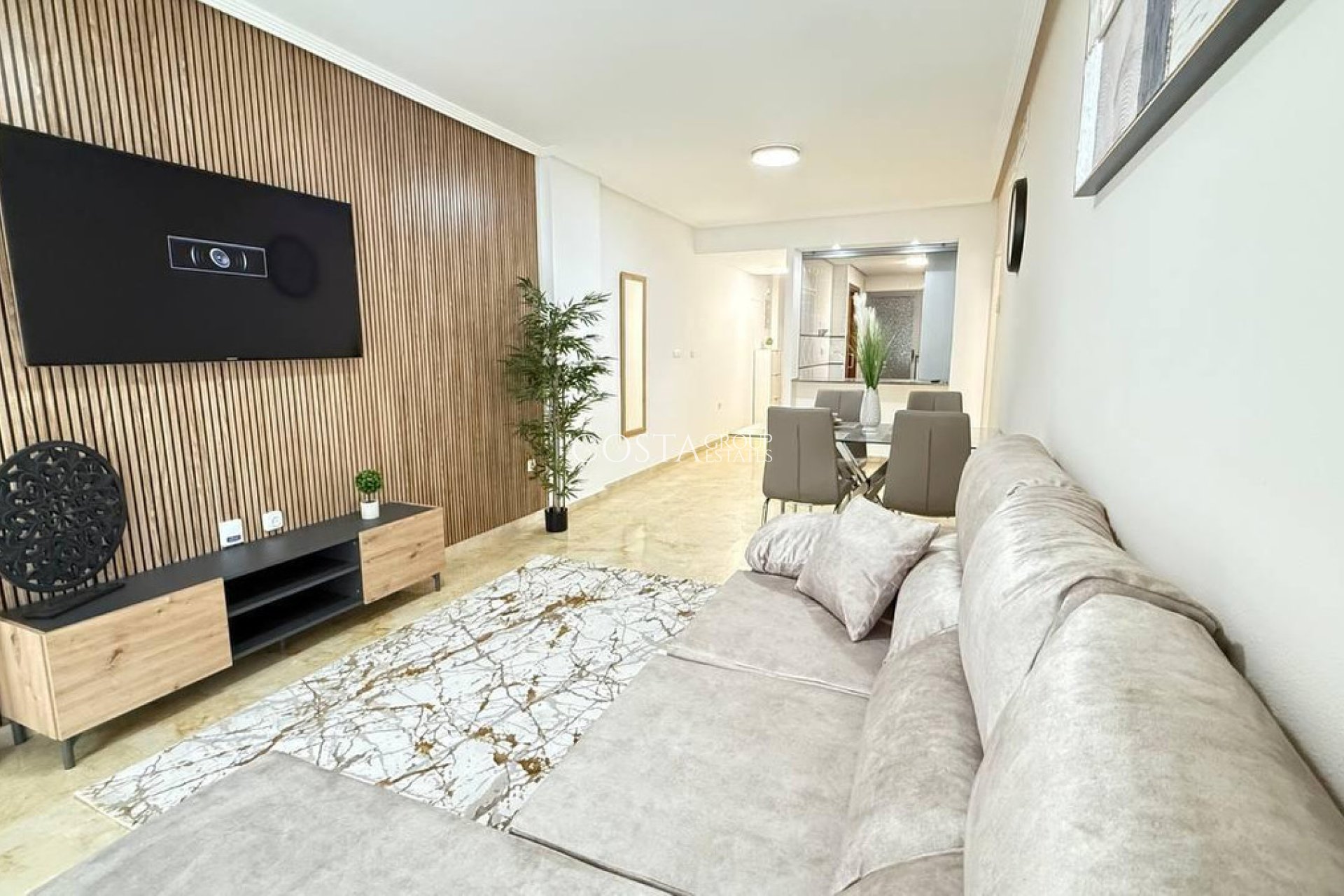Resale - Apartments -
Torrevieja - Torrevieja Centro