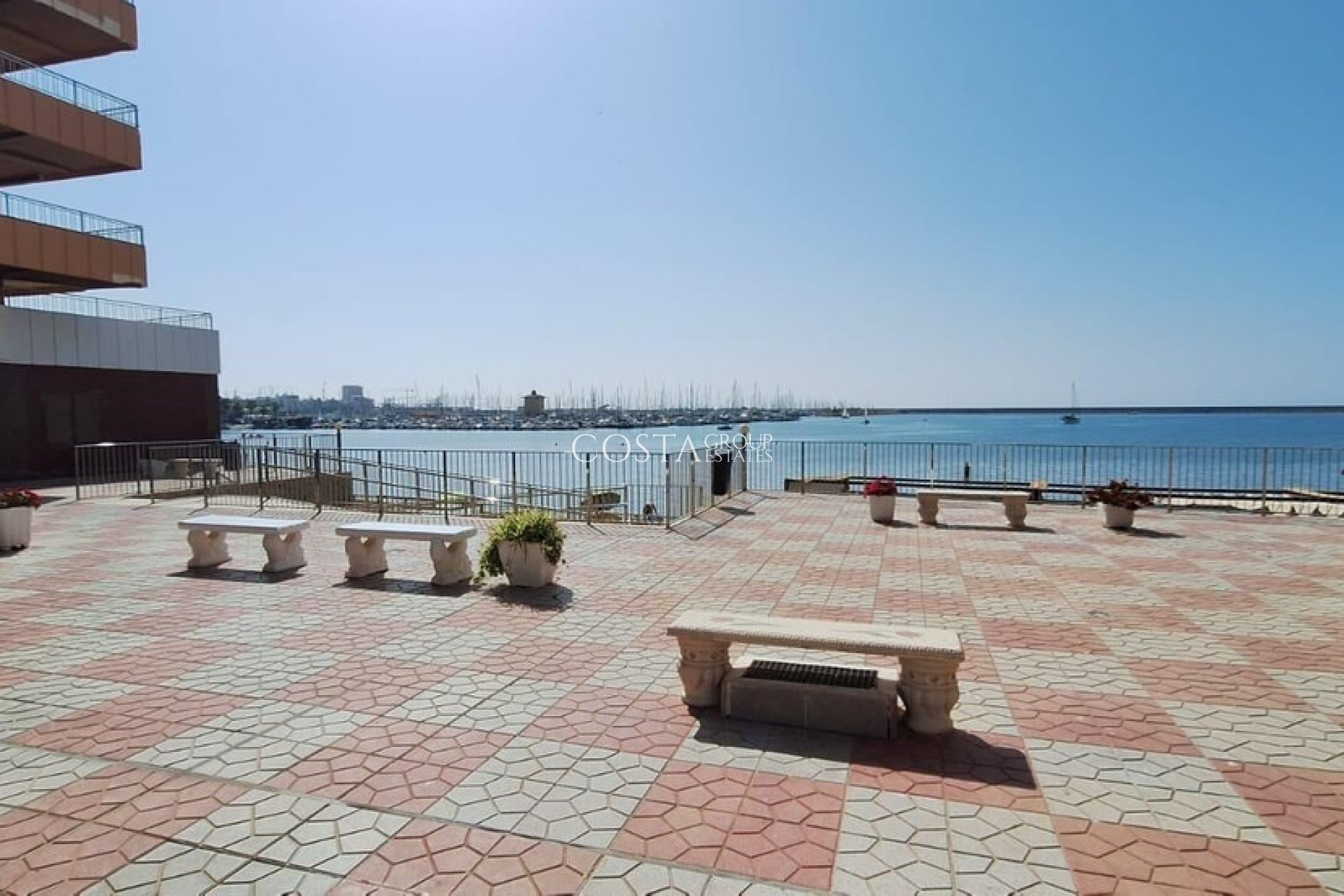 Resale - Apartments -
Torrevieja - Torrevieja Centro