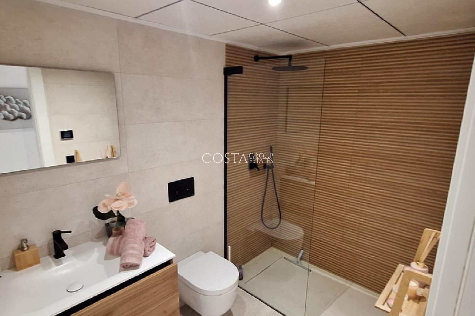 Resale - Apartments -
Torrevieja - Torrevieja Centro