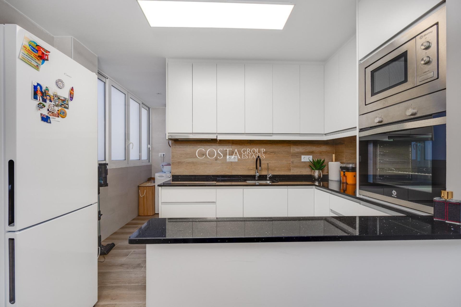 Resale - Apartments -
Torrevieja - Torrevieja Centro