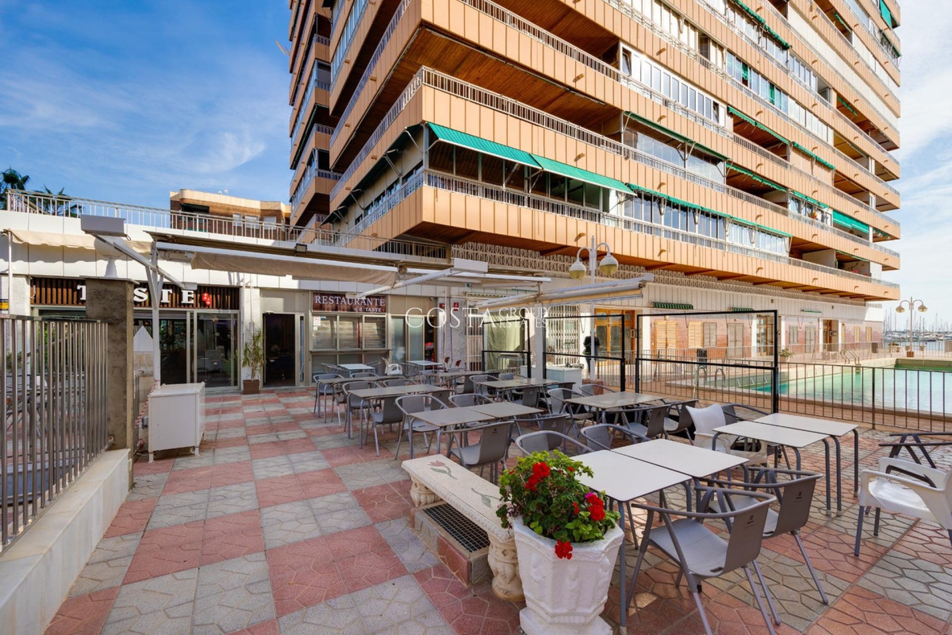 Resale - Apartments -
Torrevieja - Torrevieja Centro