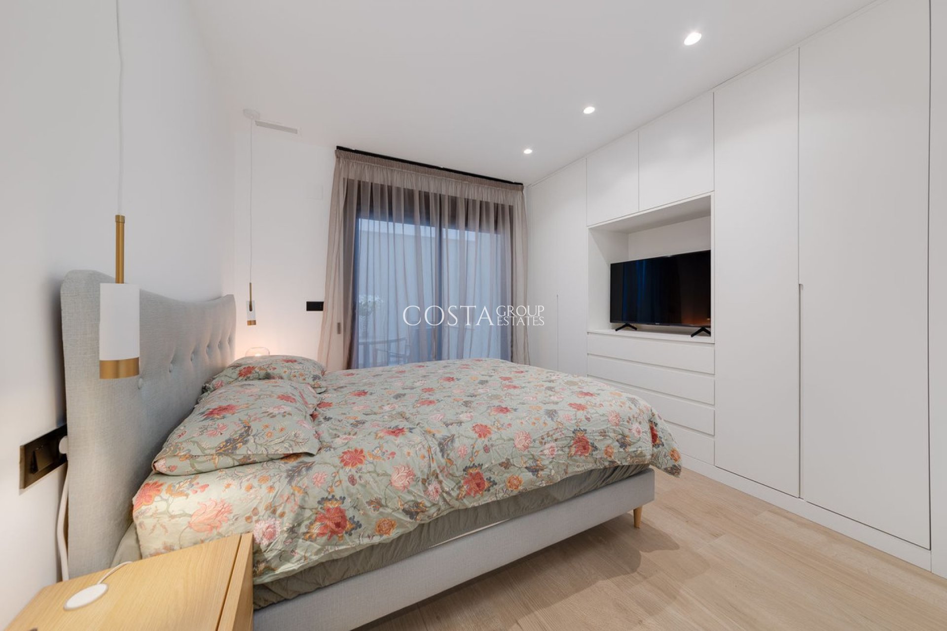 Resale - Apartments -
Torrevieja - Torrevieja Centro