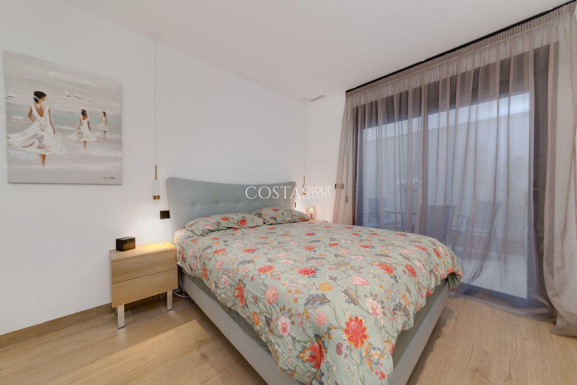 Resale - Apartments -
Torrevieja - Torrevieja Centro