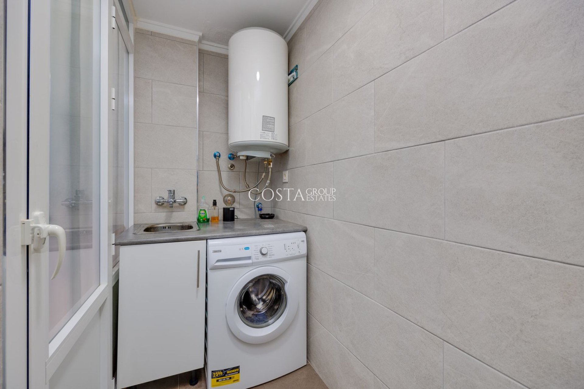 Resale - Apartments -
Torrevieja - Torrevieja Centro