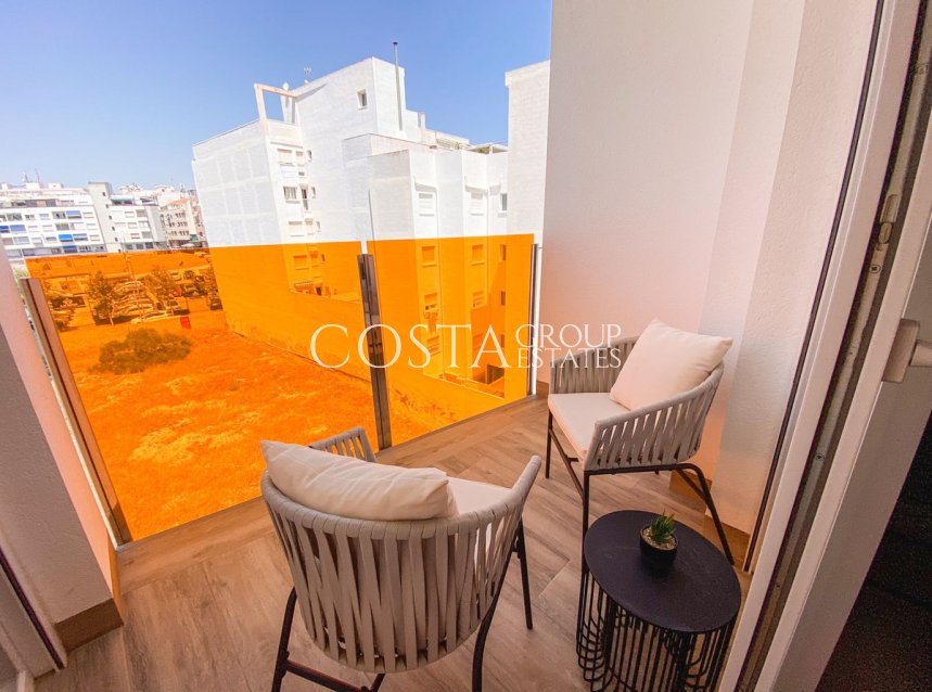 Resale - Apartments -
Torrevieja - Torrevieja Centro