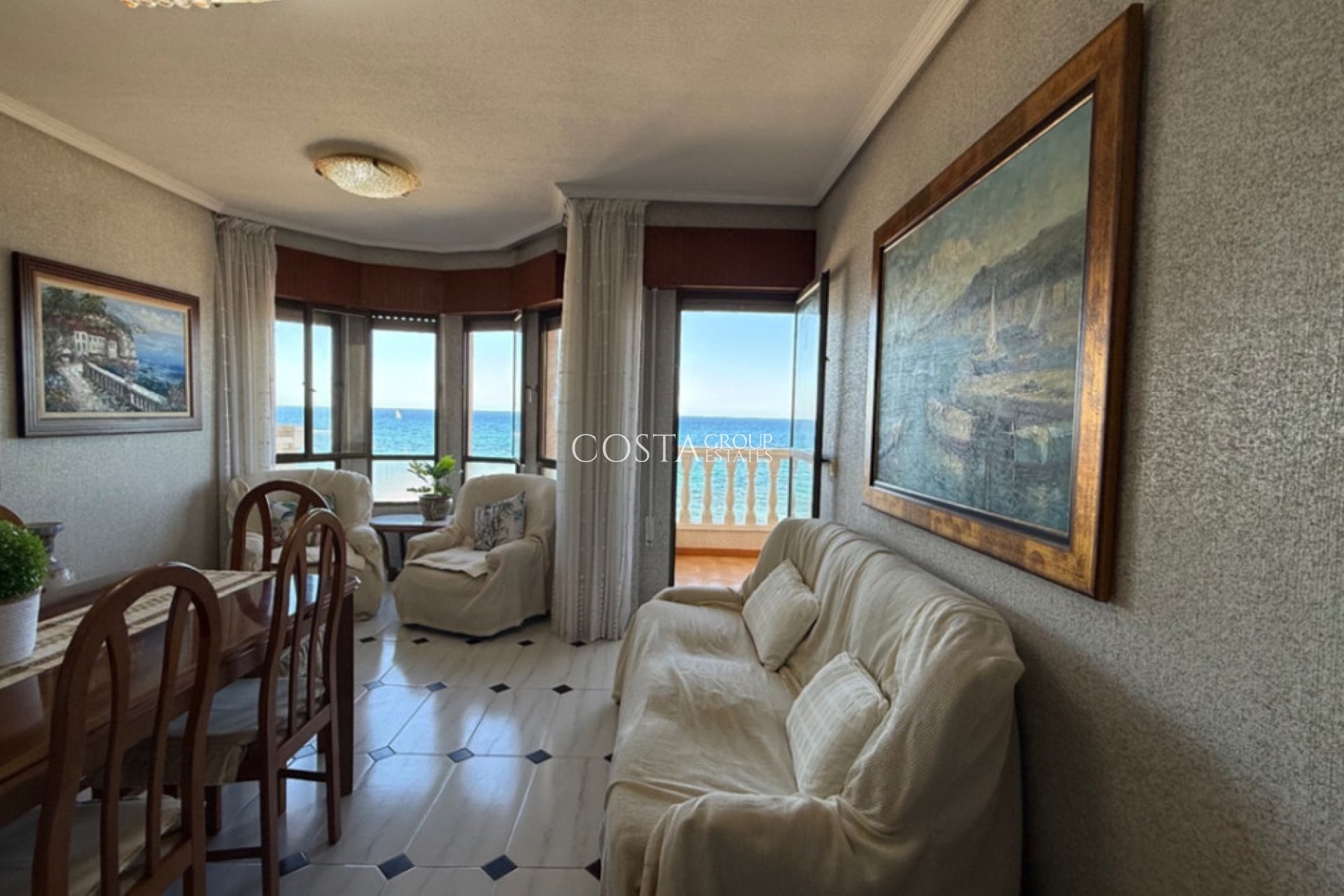Resale - Apartments -
Torrevieja - Torrevieja Centro