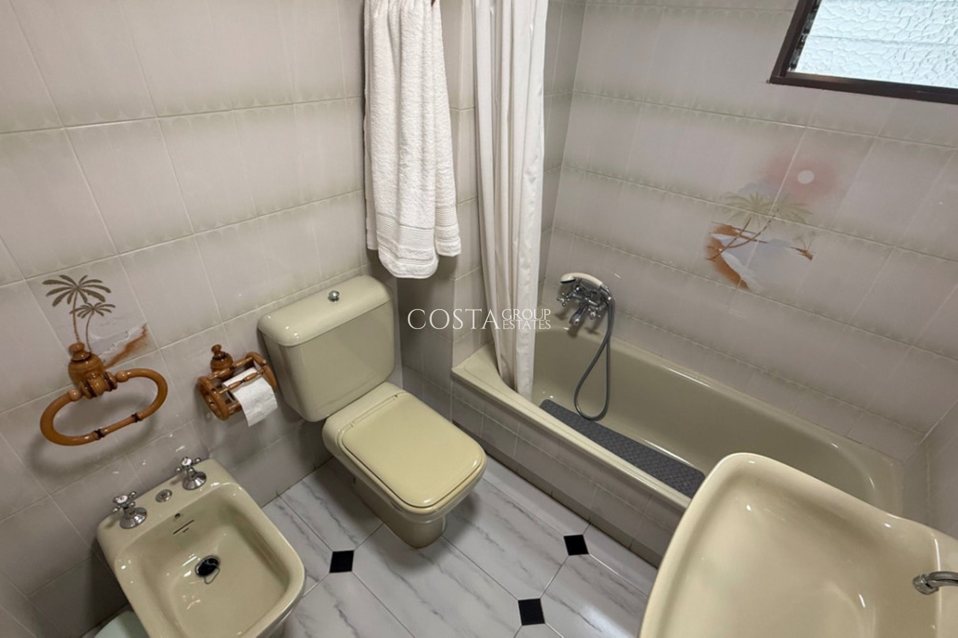 Resale - Apartments -
Torrevieja - Torrevieja Centro