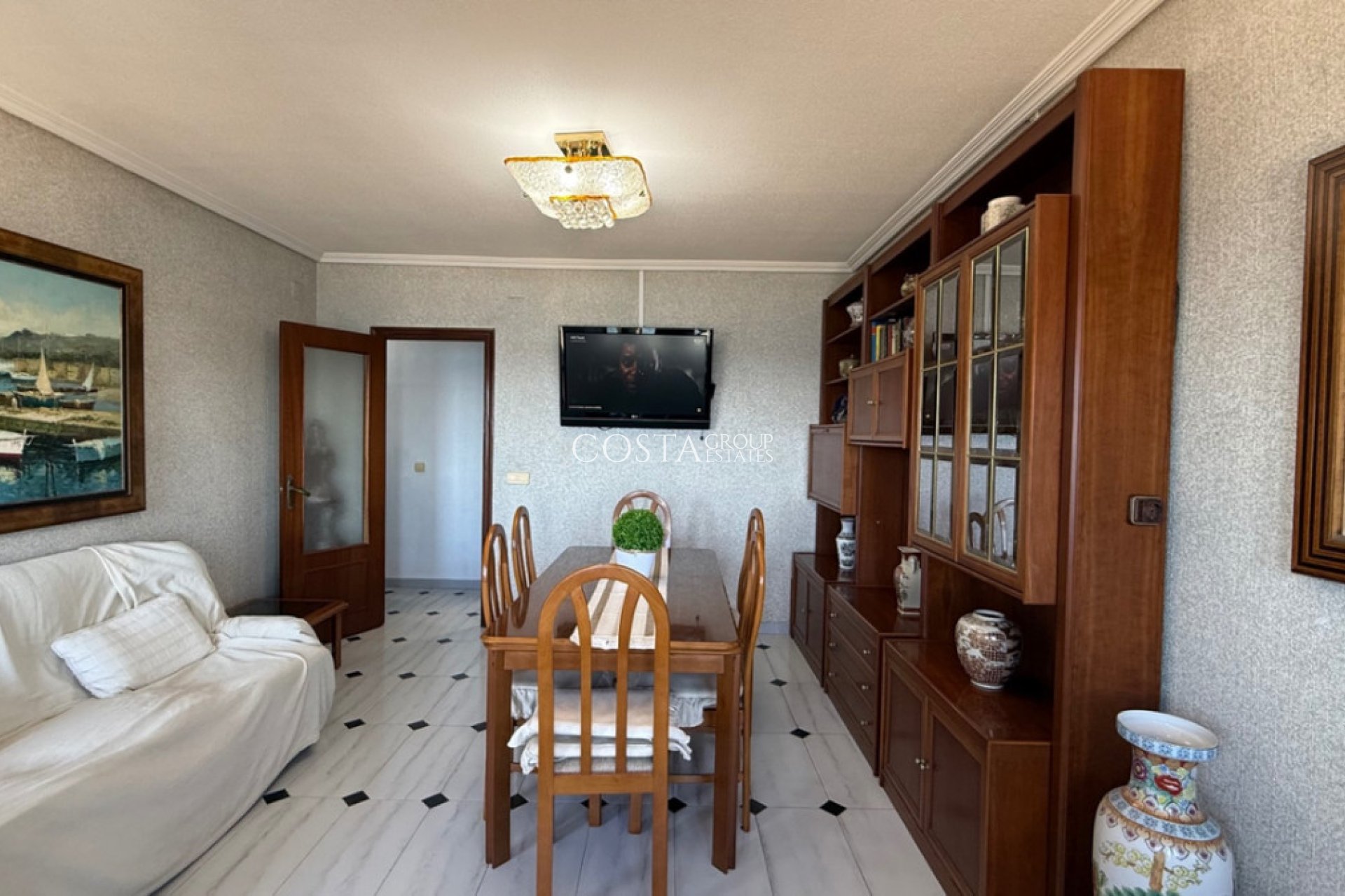 Resale - Apartments -
Torrevieja - Torrevieja Centro