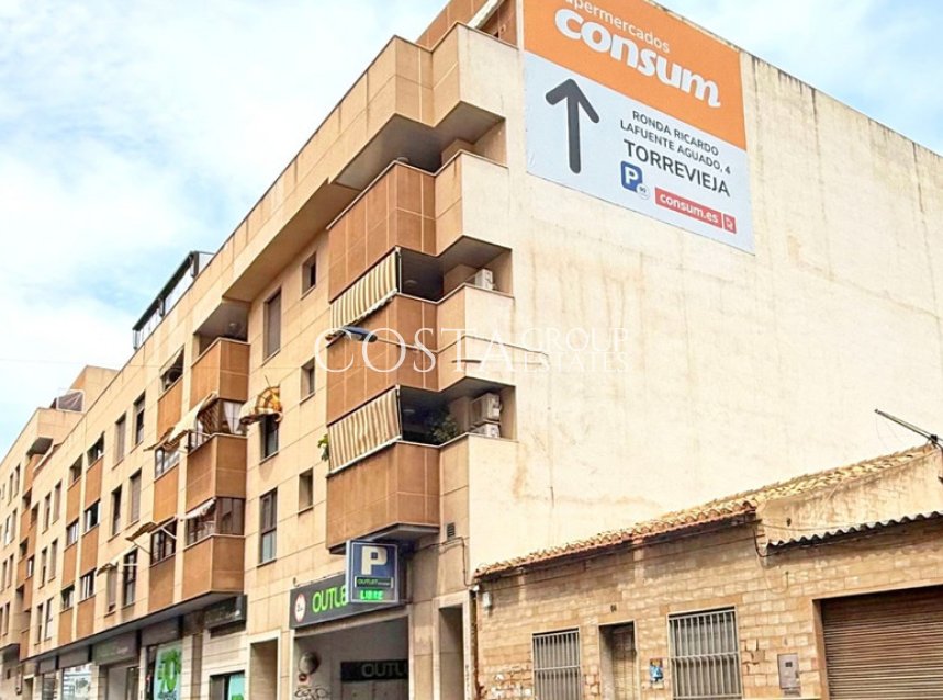 Resale - Apartments -
Torrevieja - Torrevieja Centro