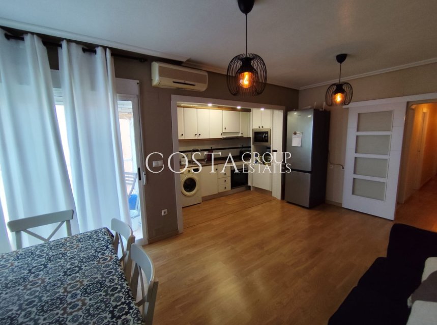 Resale - Apartments -
Torrevieja - Torrevieja Centro