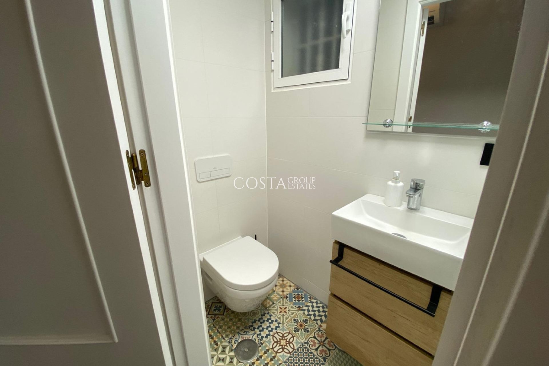 Resale - Apartments -
Torrevieja - Torrevieja Centro