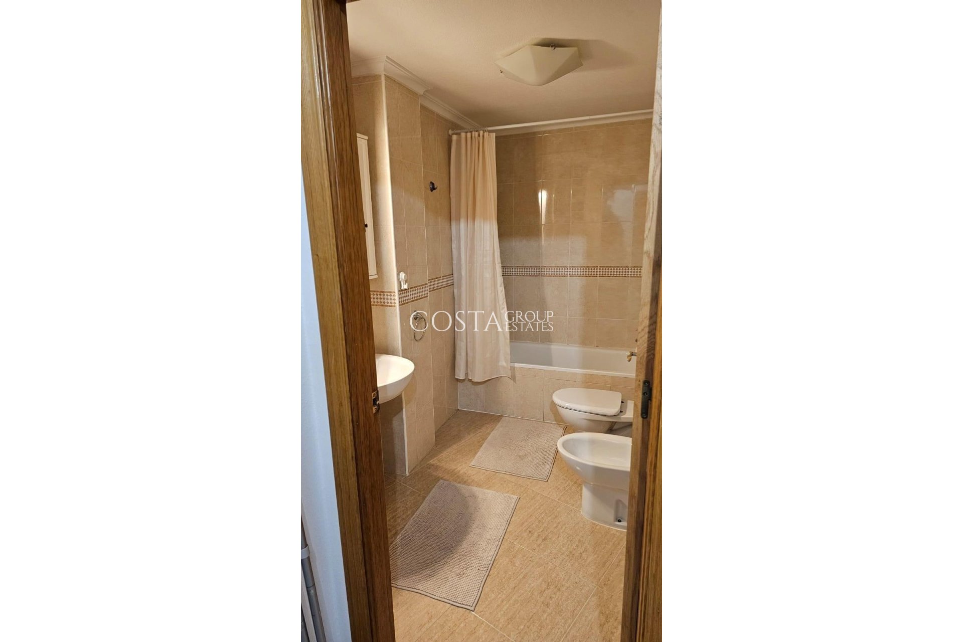 Resale - Apartments -
Torrevieja - Torrevieja Centro