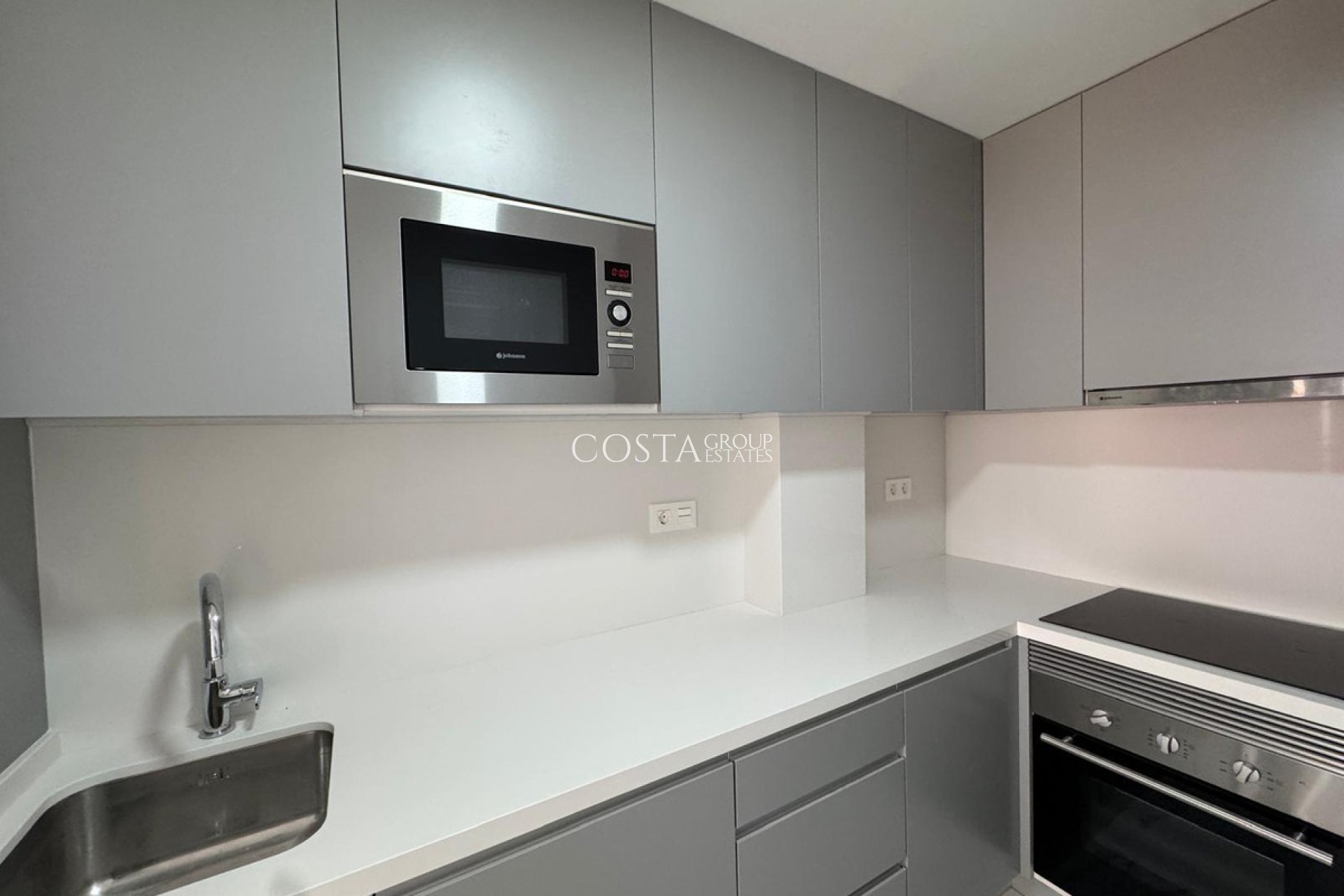 Resale - Apartments -
Torrevieja - Torrevieja Centro