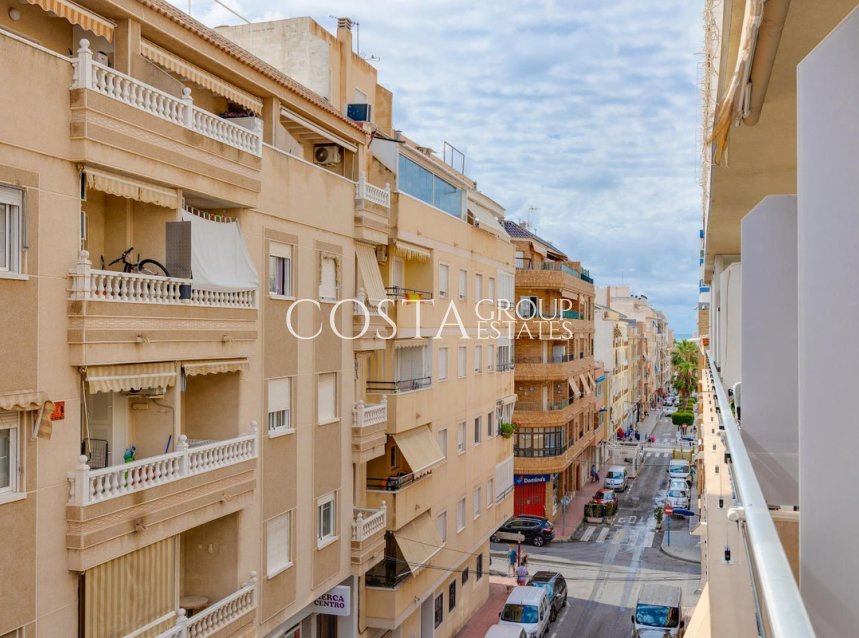 Resale - Apartments -
Torrevieja - Torrevieja Centro