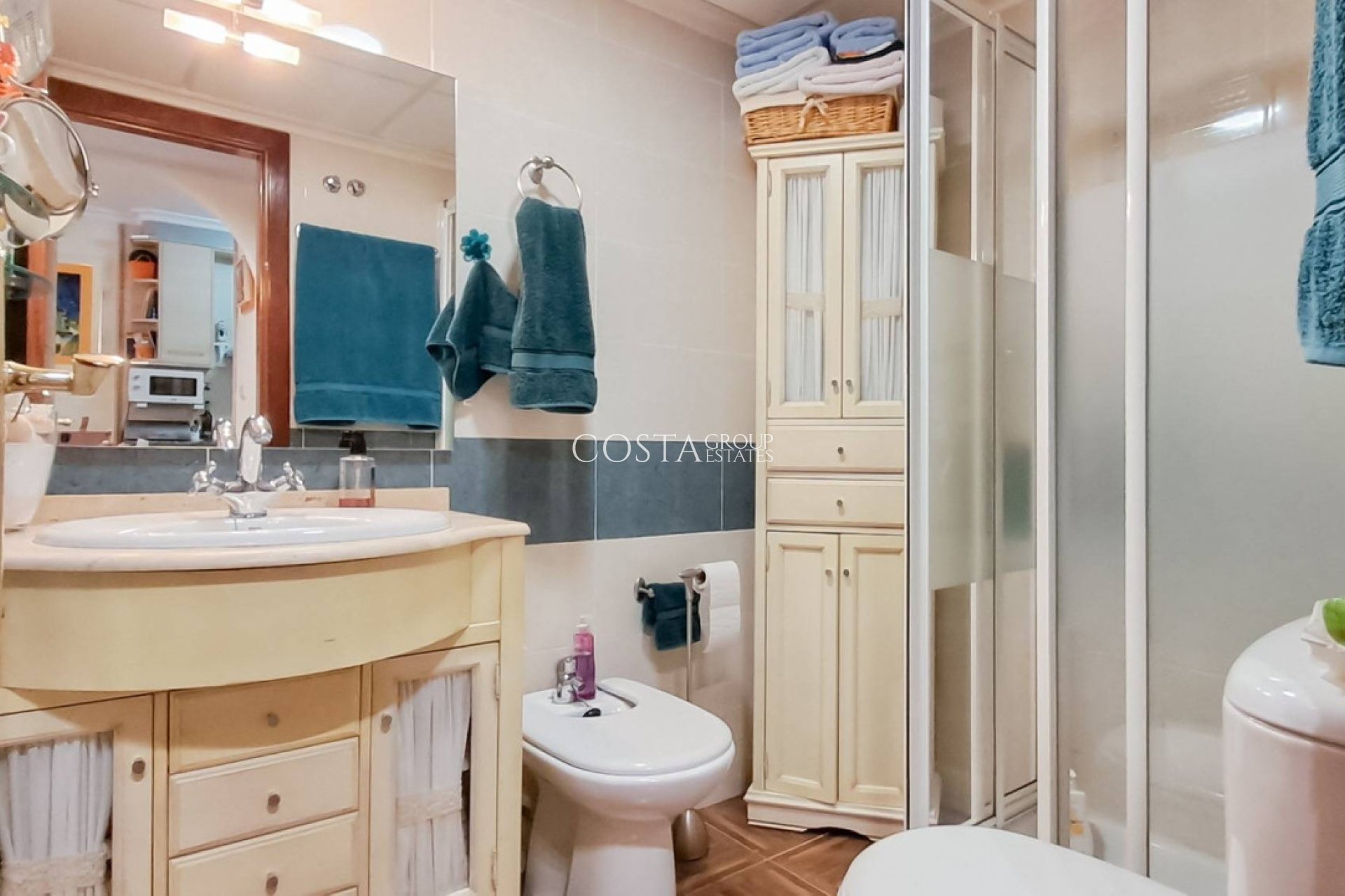 Resale - Apartments -
Torrevieja - Torrevieja Centro