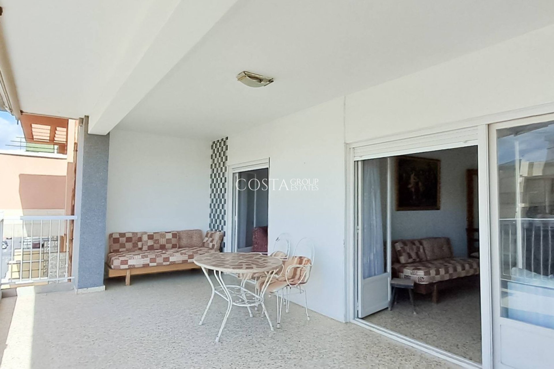 Resale - Apartments -
Torrevieja - Torrevieja Centro