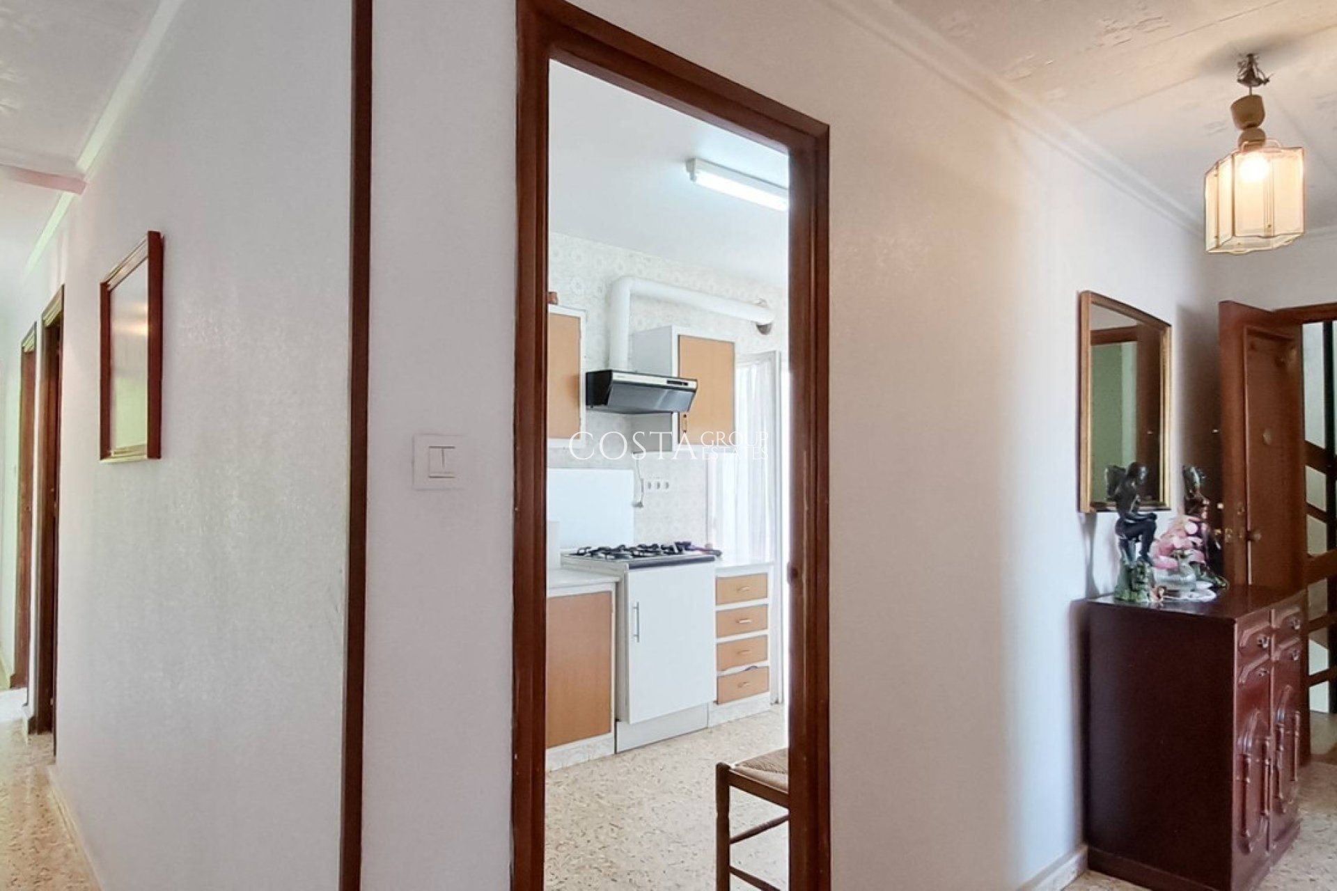 Resale - Apartments -
Torrevieja - Torrevieja Centro