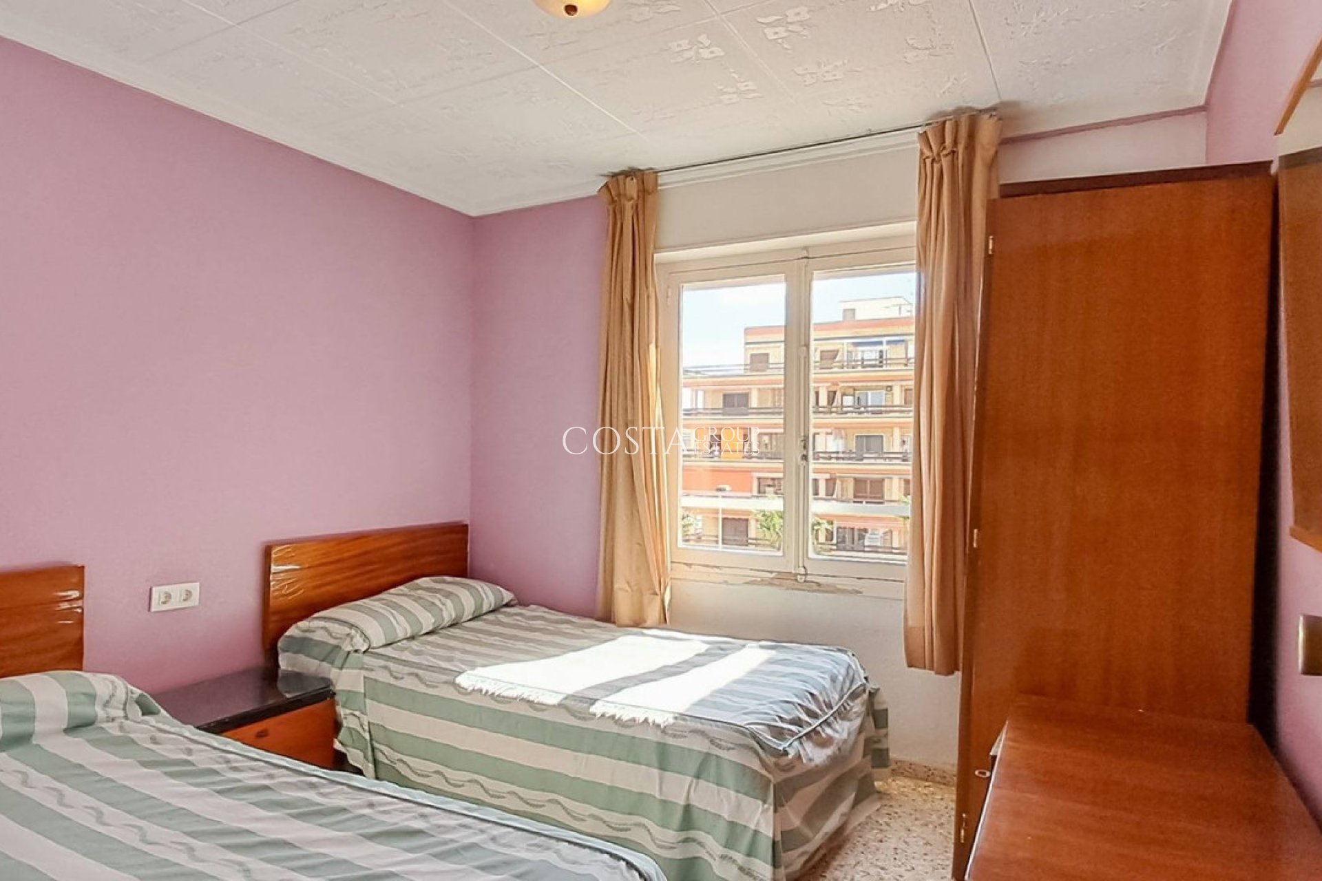 Resale - Apartments -
Torrevieja - Torrevieja Centro