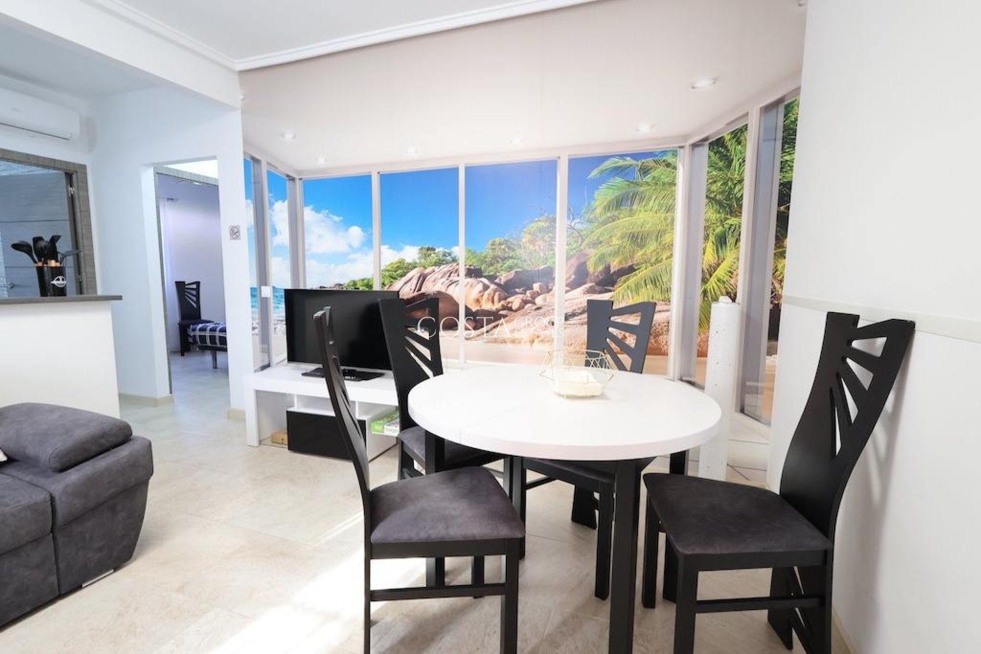 Resale - Apartments -
Torrevieja - Torrevieja Centro