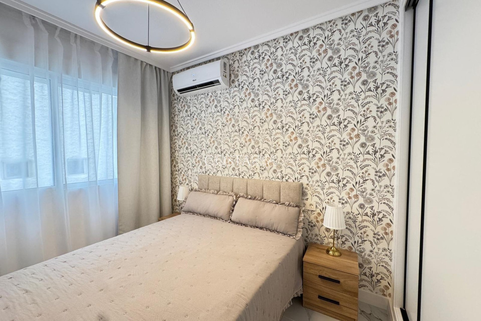 Resale - Apartments -
Torrevieja - Torrevieja Centro