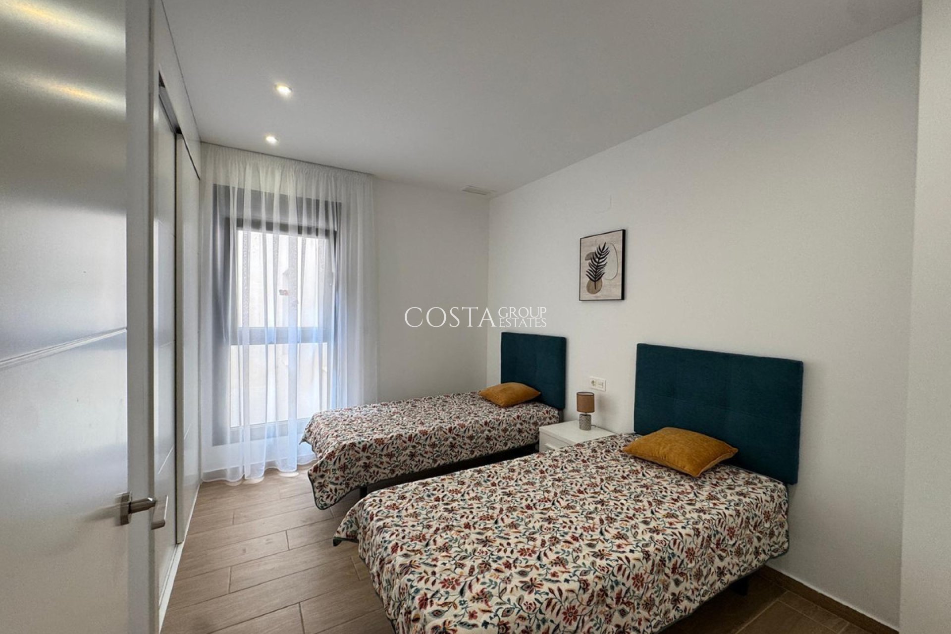 Resale - Apartments -
Torrevieja - Torrevieja Centro