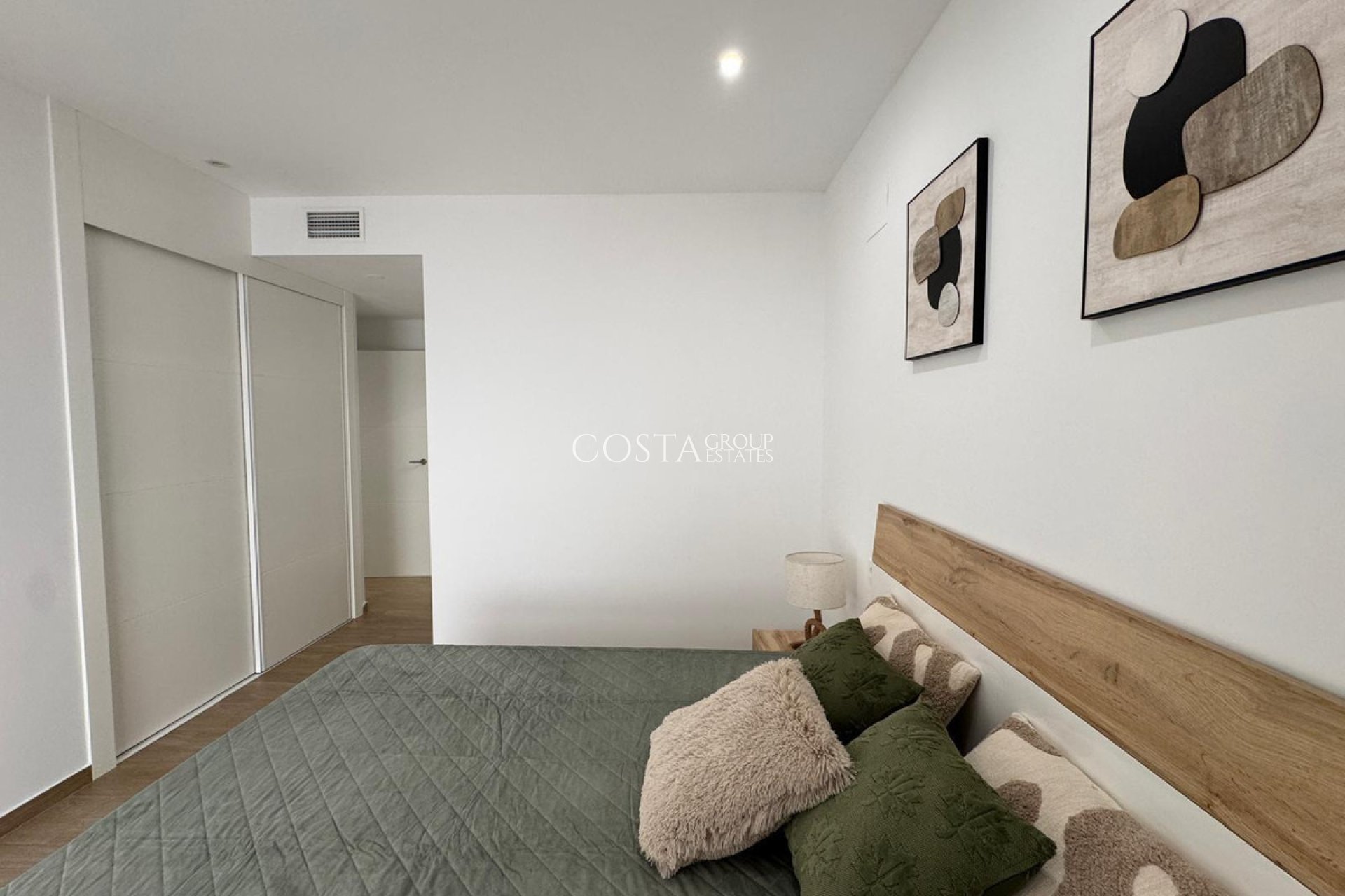 Resale - Apartments -
Torrevieja - Torrevieja Centro