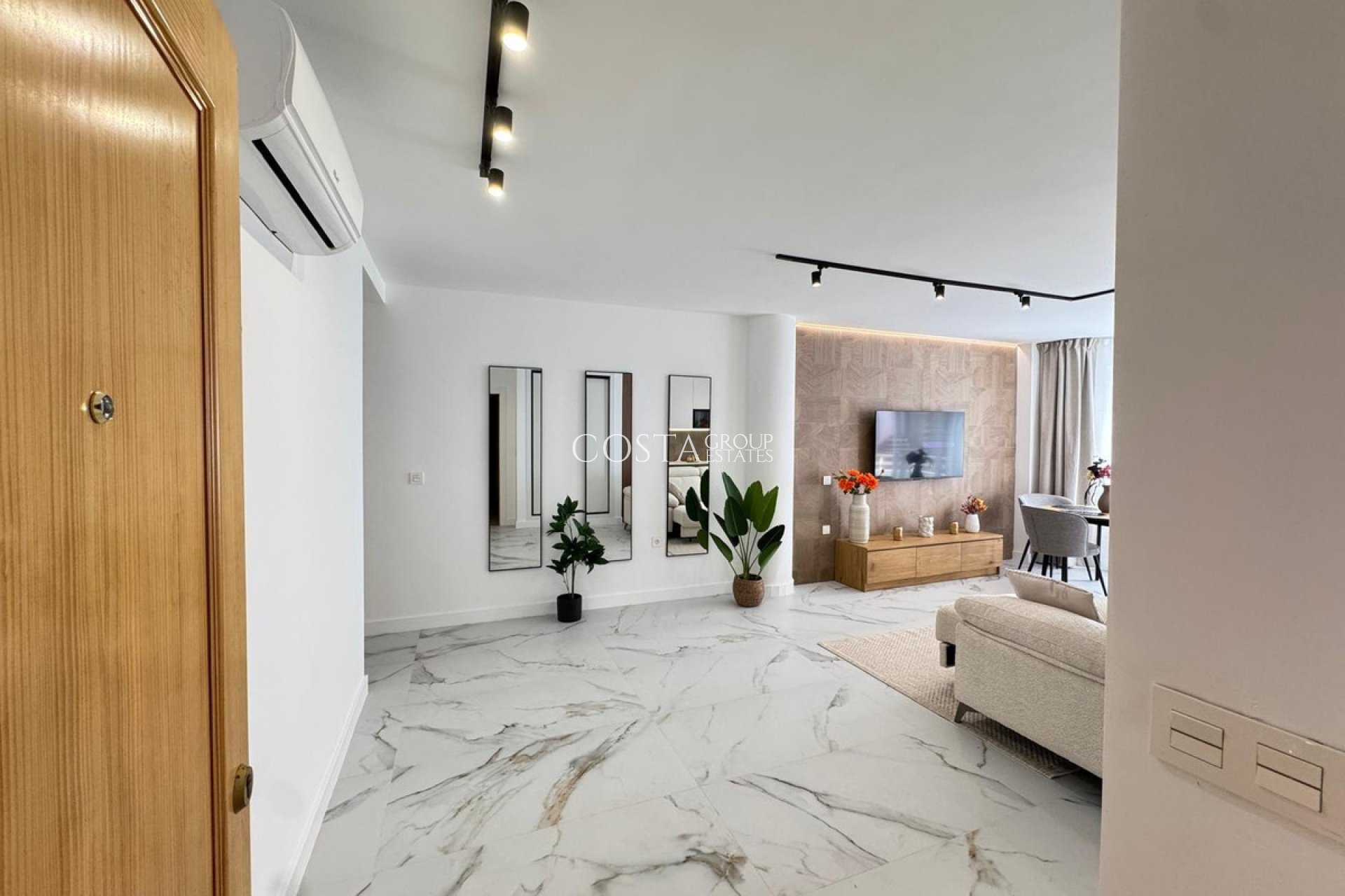 Resale - Apartments -
Torrevieja - Torrevieja Centro