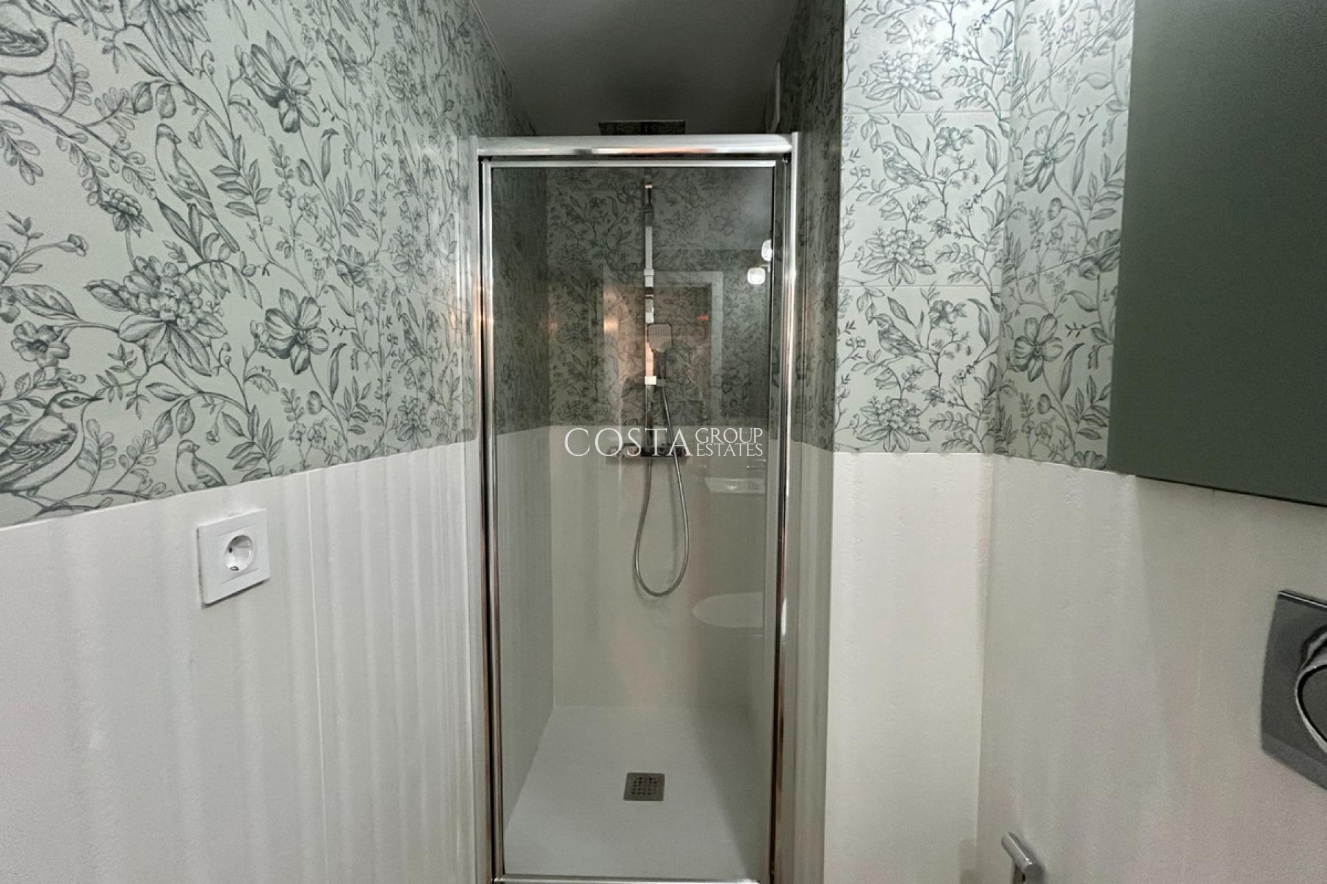 Resale - Apartments -
Torrevieja - Torrevieja Centro