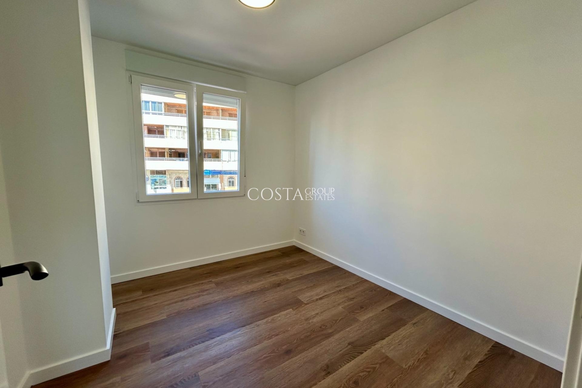 Resale - Apartments -
Torrevieja - Torrevieja Centro