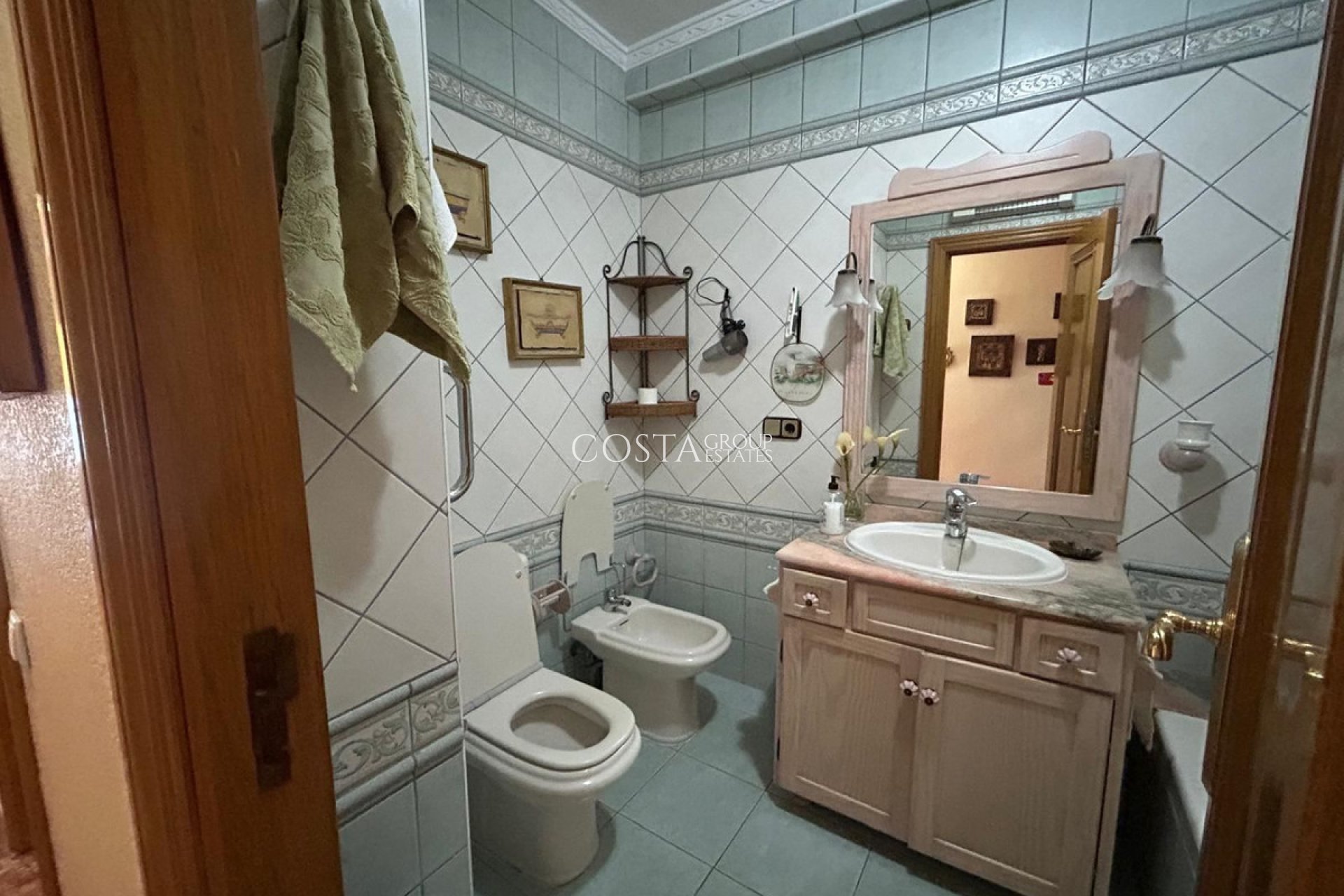 Resale - Apartments -
Torrevieja - Torrevieja Centro