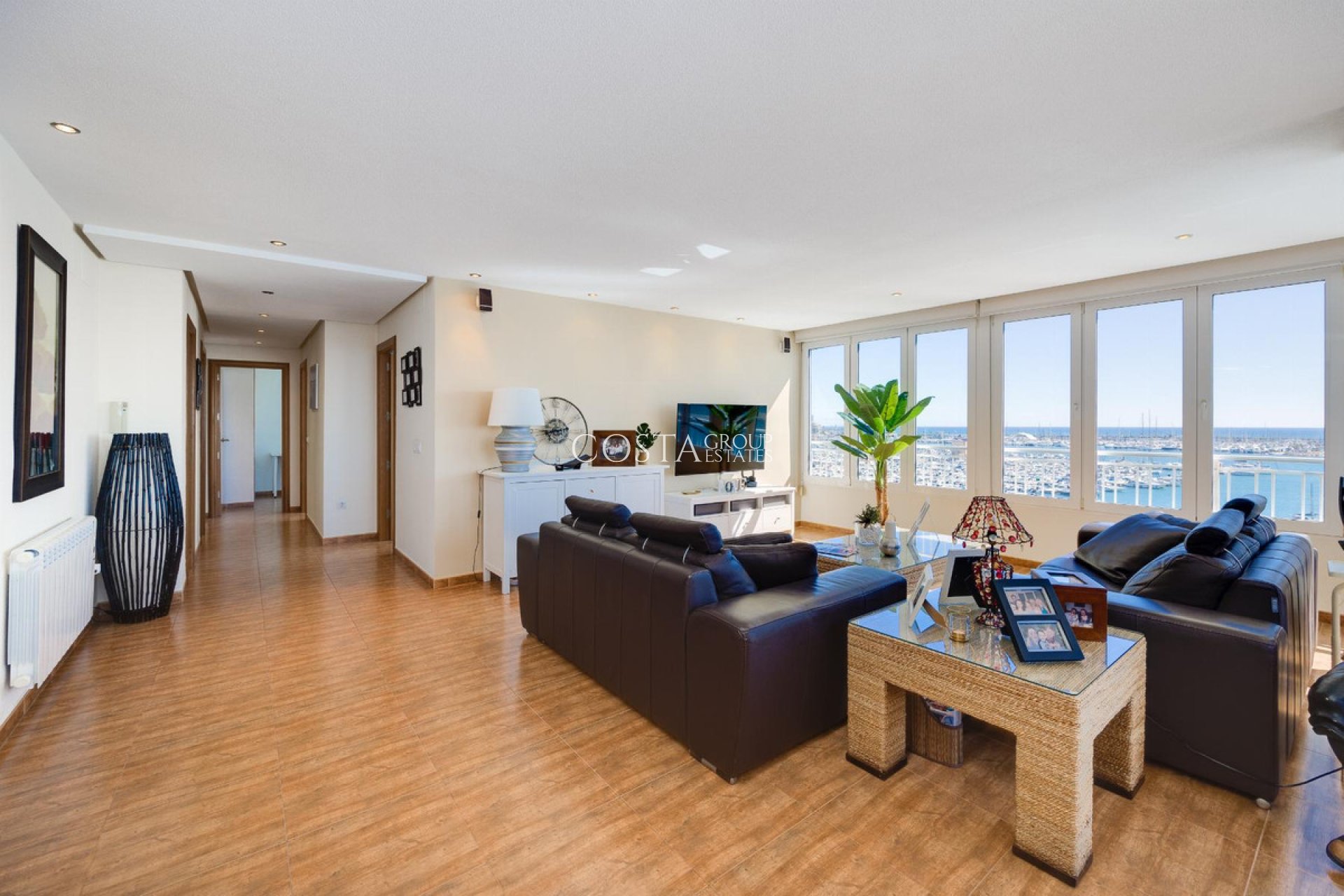 Resale - Apartments -
Torrevieja - Torrevieja Centro