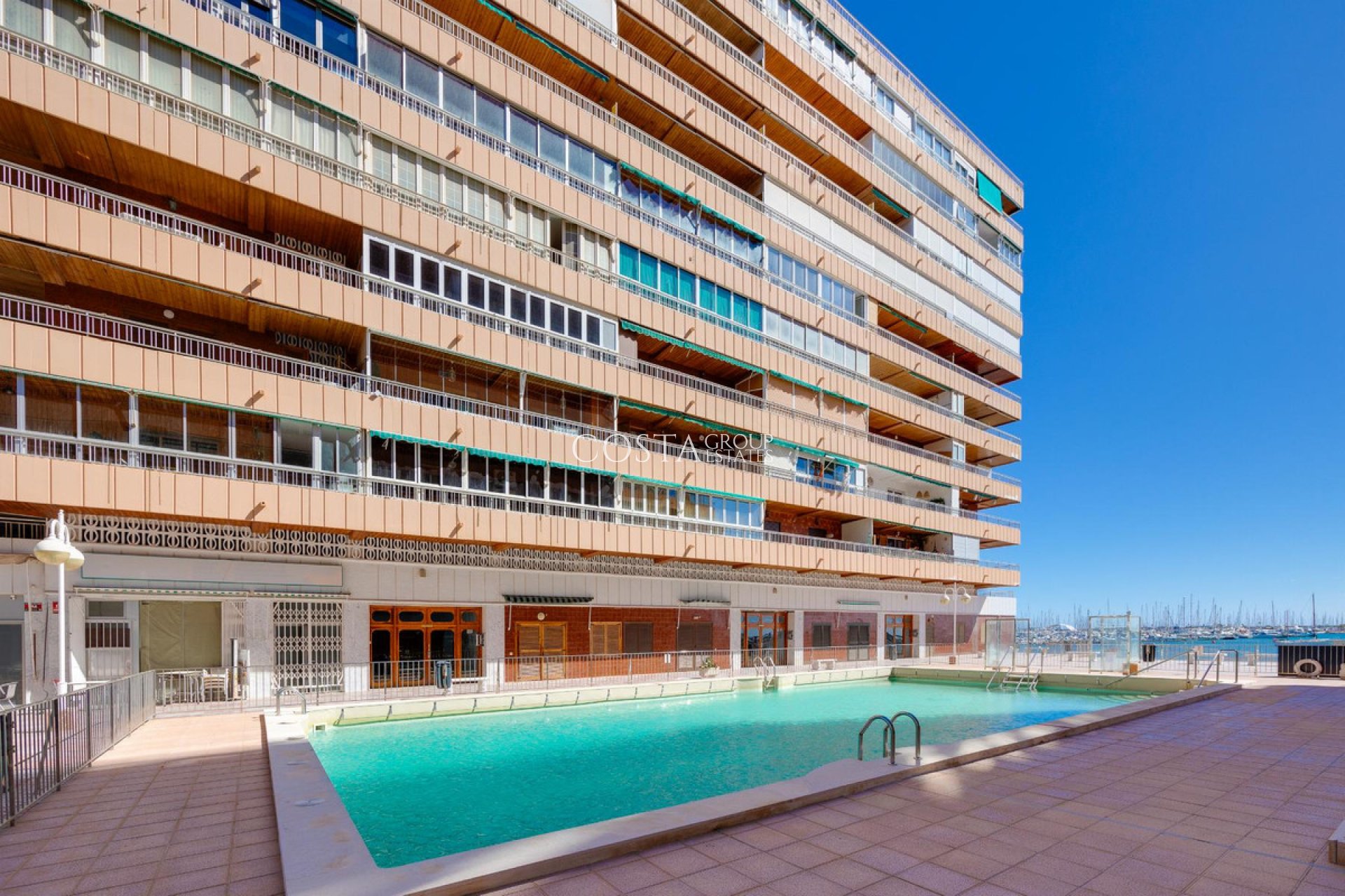 Resale - Apartments -
Torrevieja - Torrevieja Centro